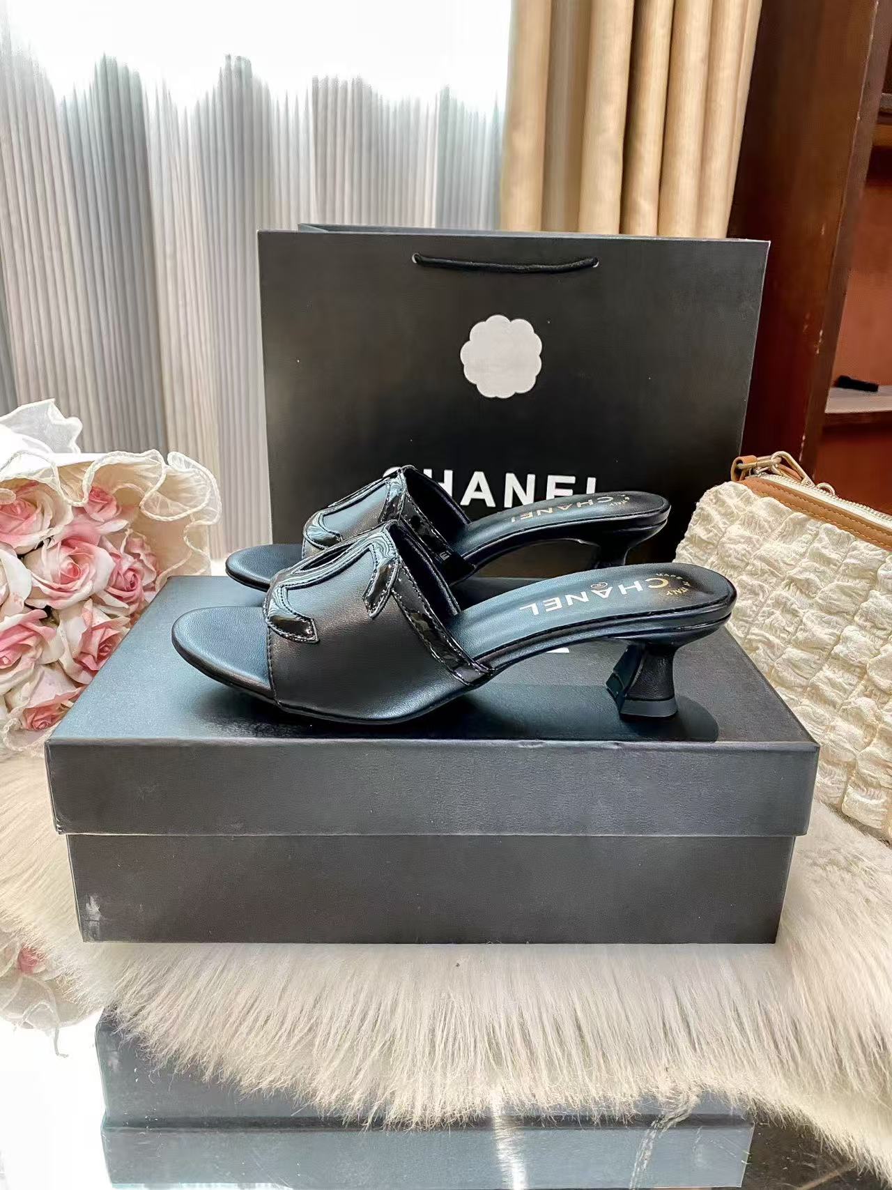 CHANE1 シンプルダブルC ローヒール【50％割引+送料無料】