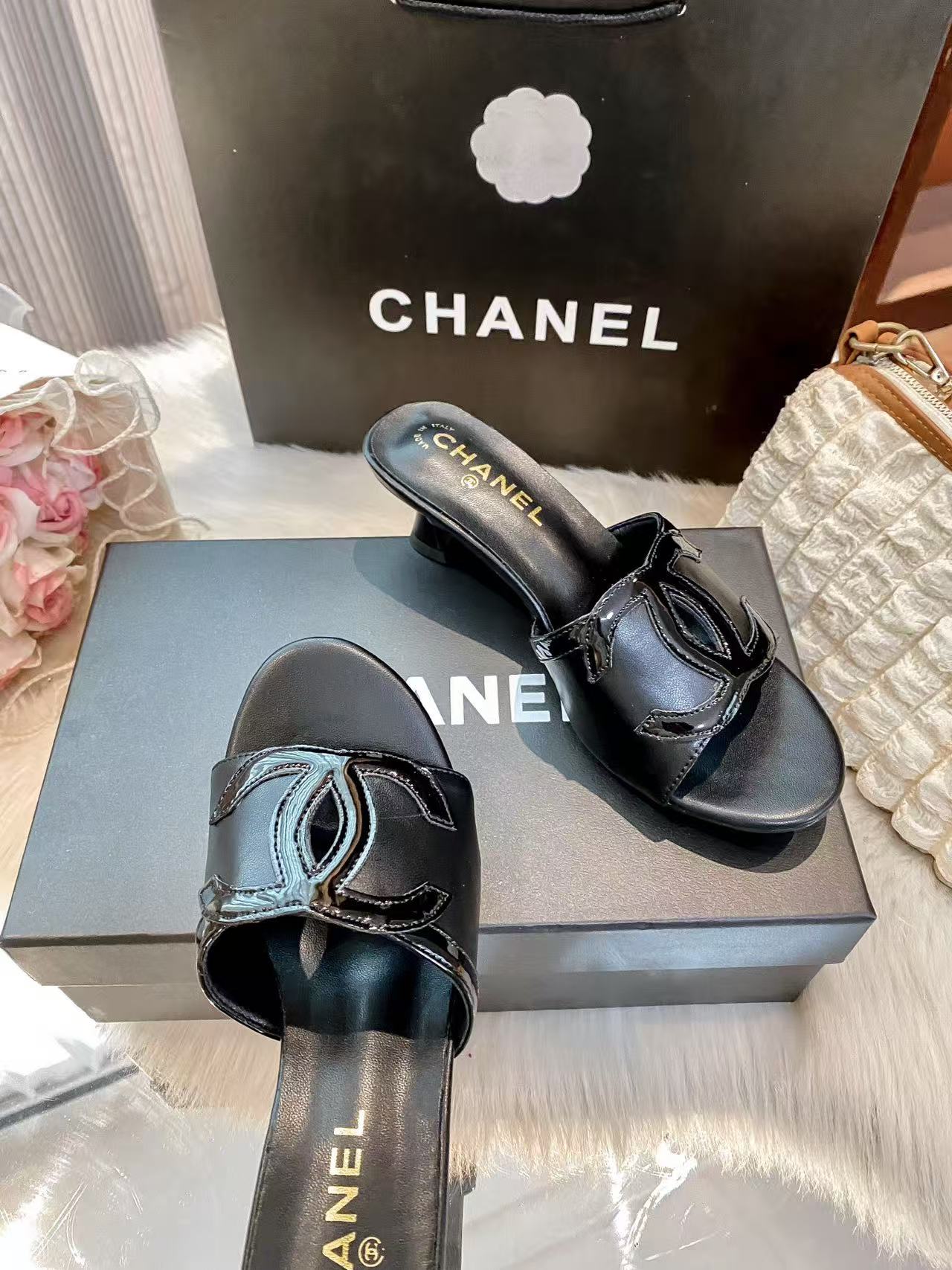 CHANE1 シンプルダブルC ローヒール【50％割引+送料無料】