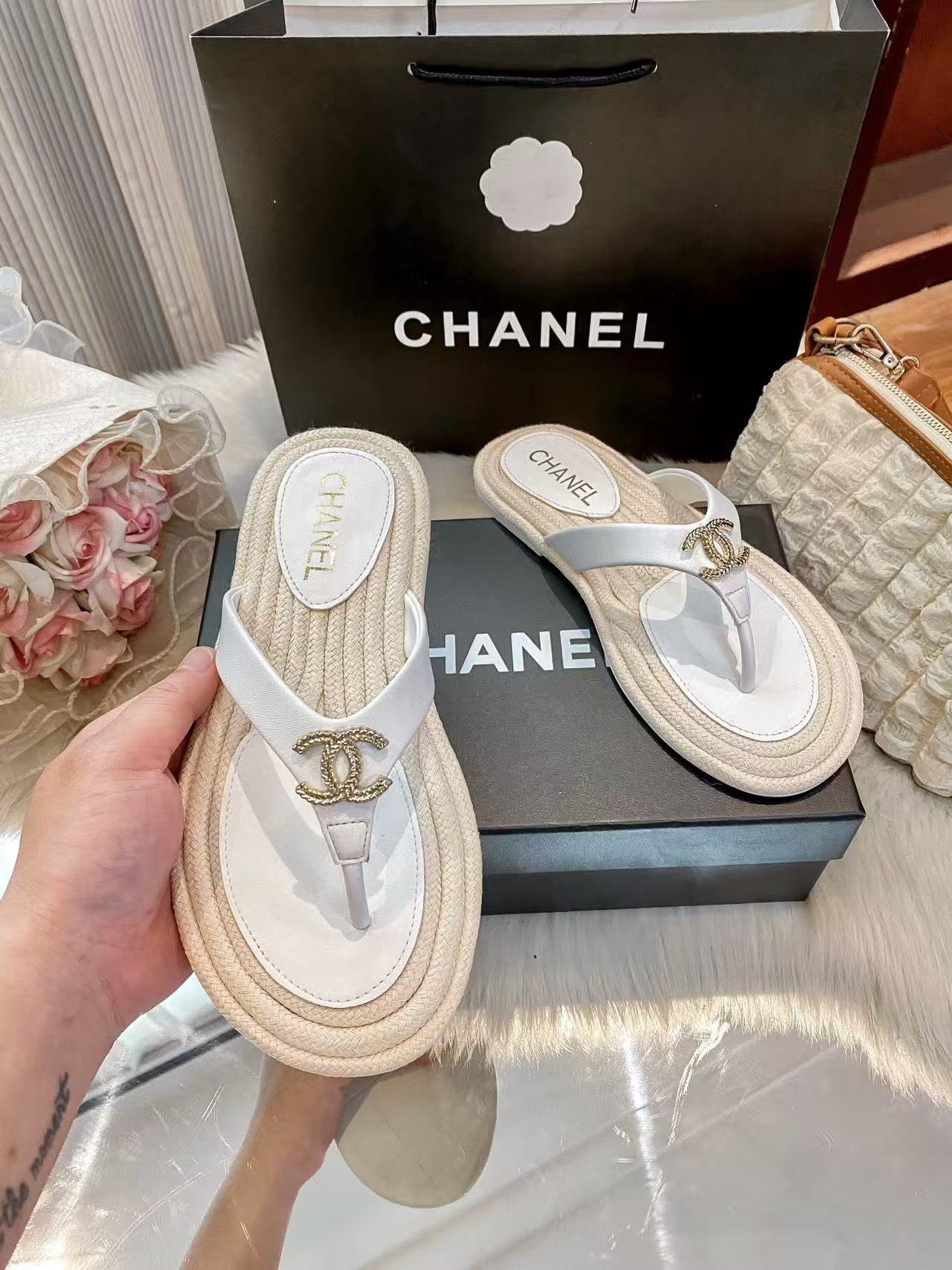 CHANE1 ダブルCカラーブロックフラットスリッパ【50％割引+送料無料】