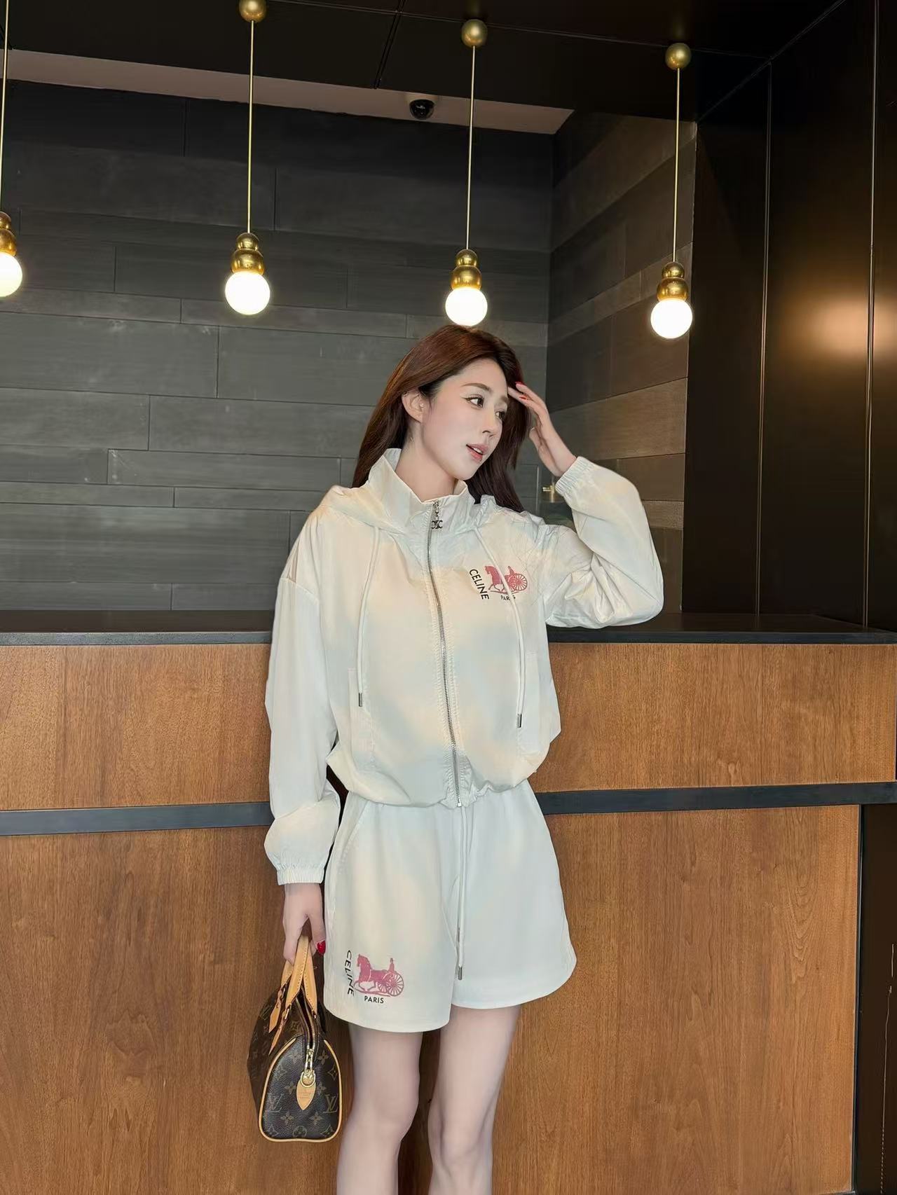 CEL1NE ショートパンツ＋フード付きジャケット ツーピースセット【50％割引+送料無料】