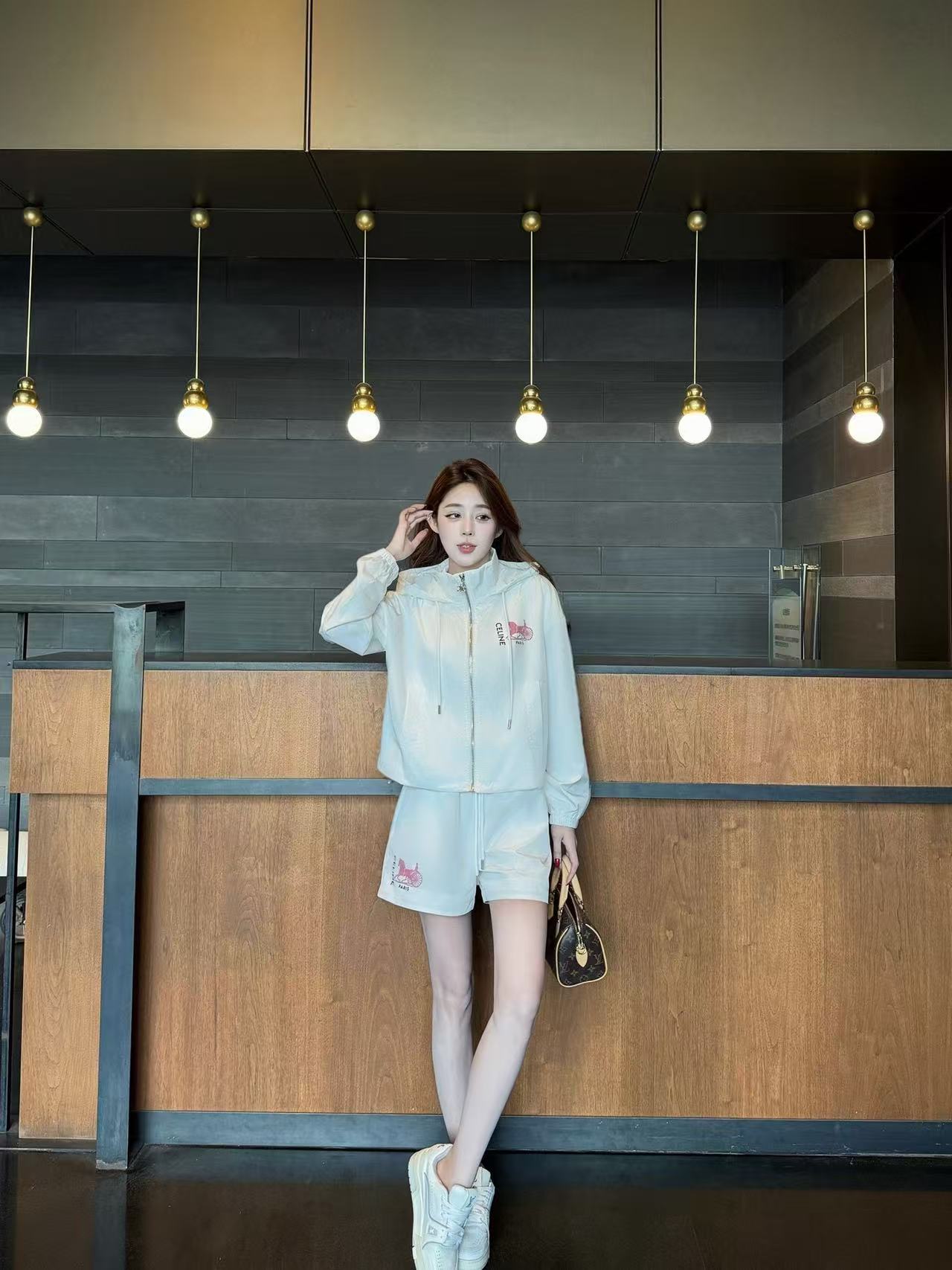 CEL1NE ショートパンツ＋フード付きジャケット ツーピースセット【50％割引+送料無料】