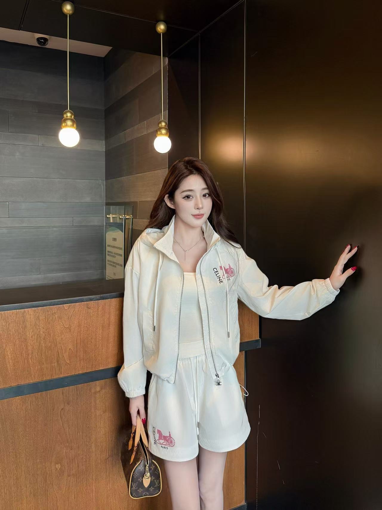 CEL1NE ショートパンツ＋フード付きジャケット ツーピースセット【50％割引+送料無料】