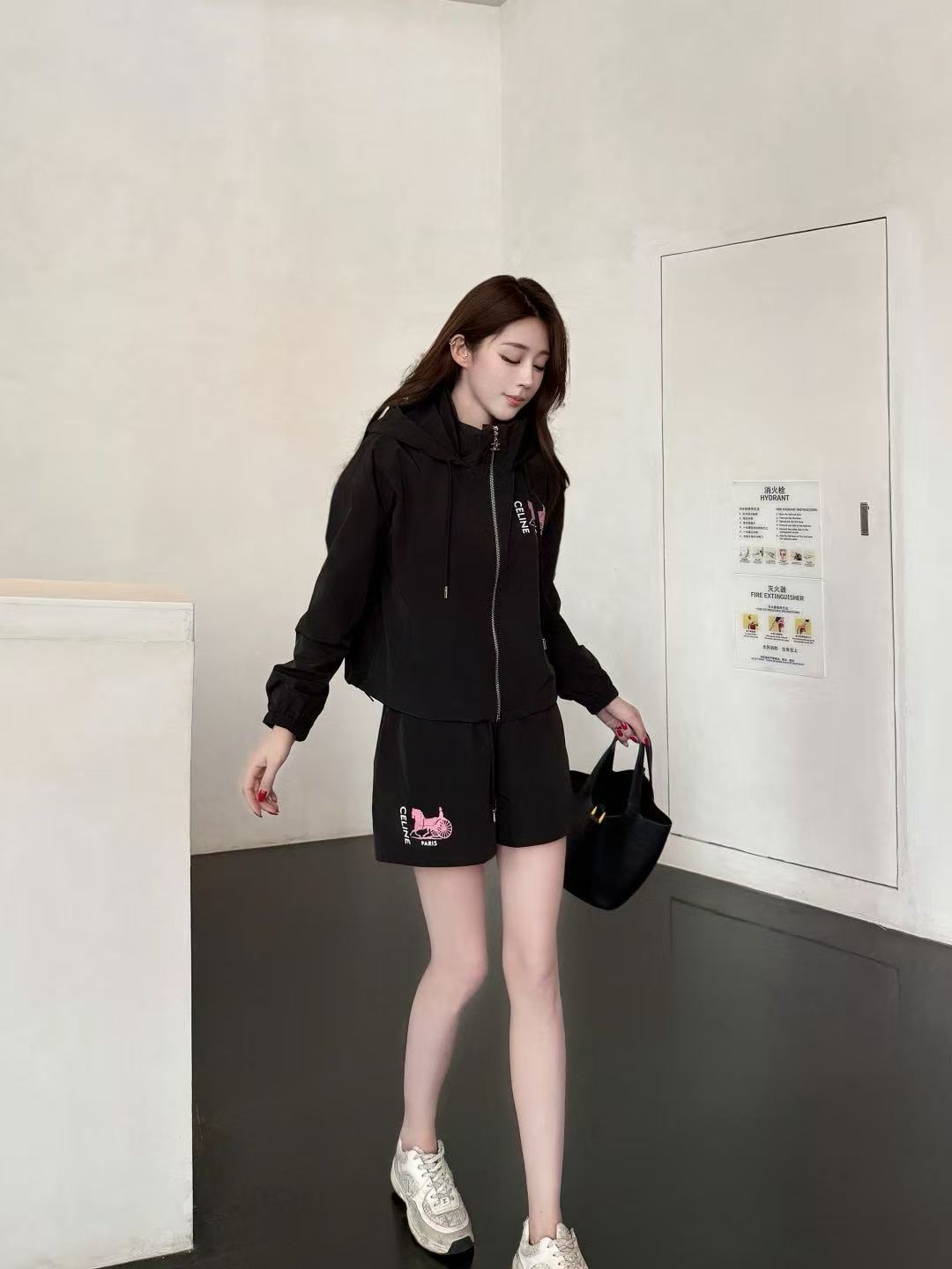 CEL1NE ショートパンツ＋フード付きジャケット ツーピースセット【50％割引+送料無料】