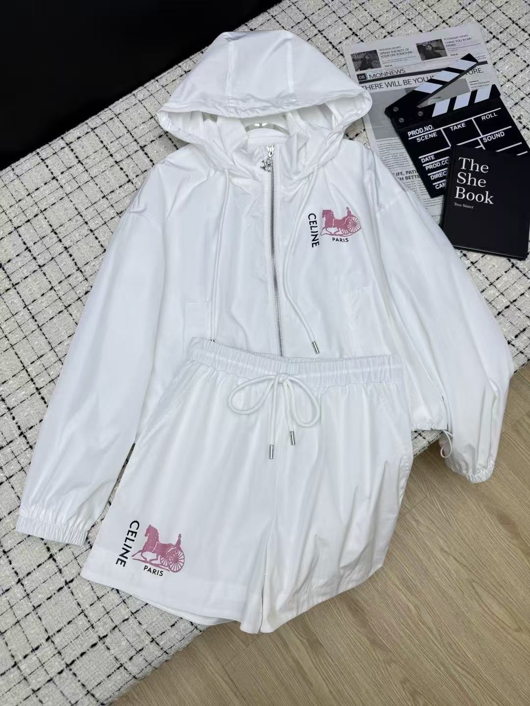 CEL1NE ショートパンツ＋フード付きジャケット ツーピースセット【50％割引+送料無料】