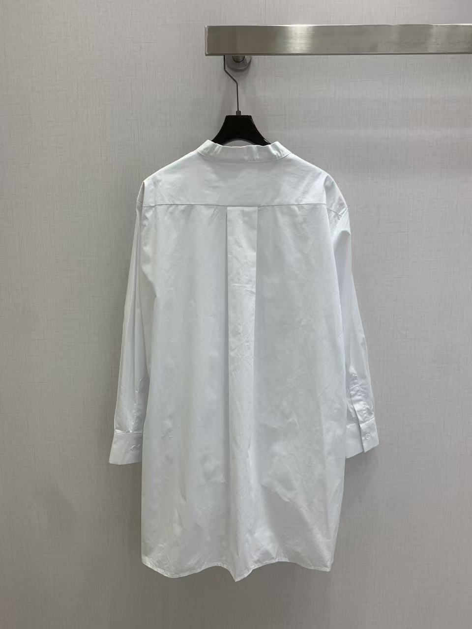 DI0Rミツバチの刺繍入りロングシャツ【50％割引+送料無料】