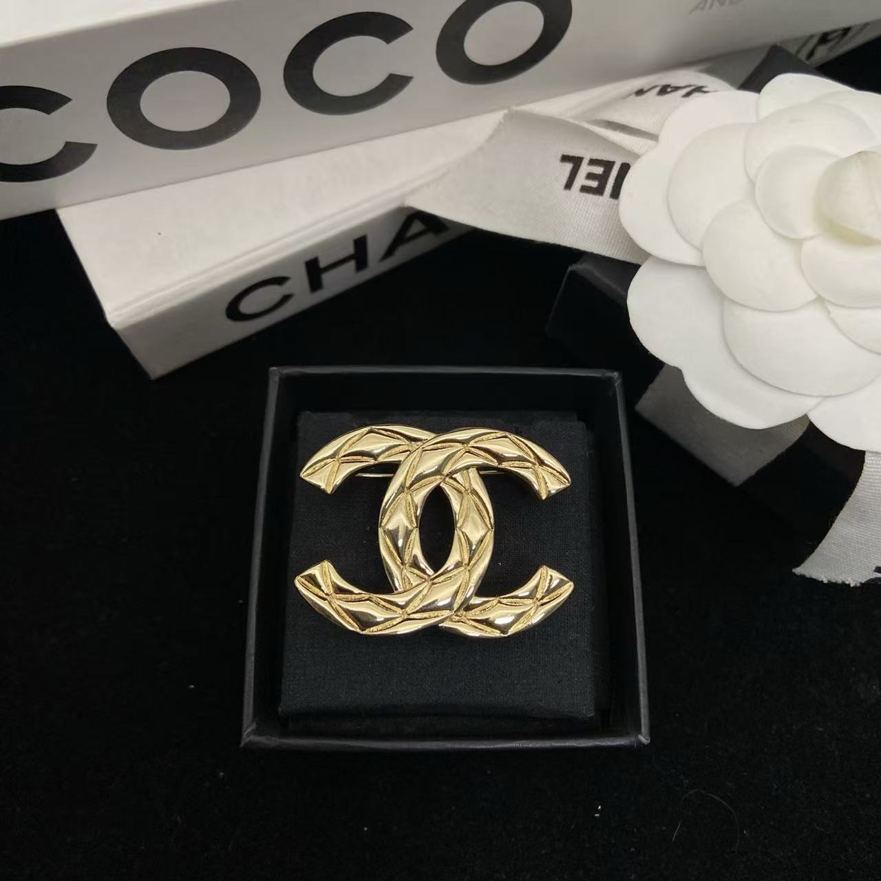 CHANE1 ダブルCブローチ【50％割引+送料無料】