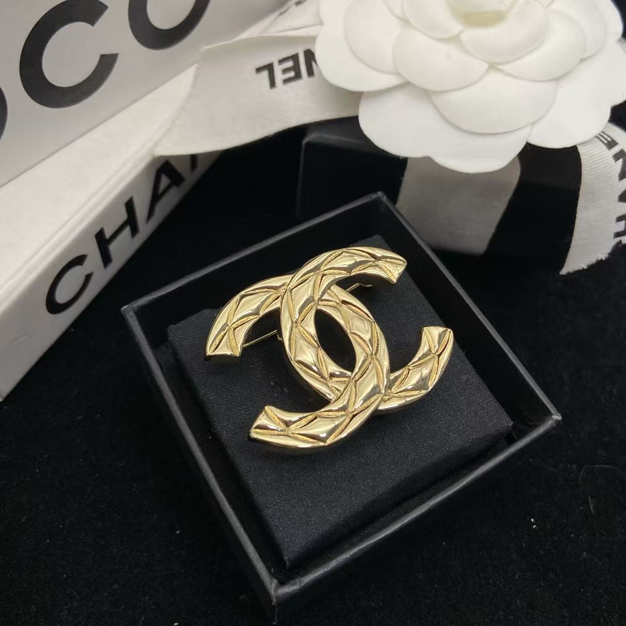 CHANE1 ダブルCブローチ【50％割引+送料無料】