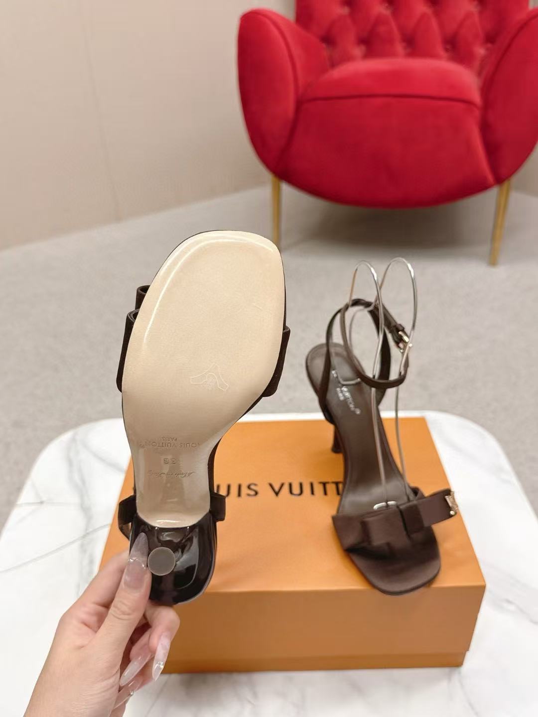 LV高品質の蝶ネクタイ付きスティレットヒール【50％割引+送料無料】