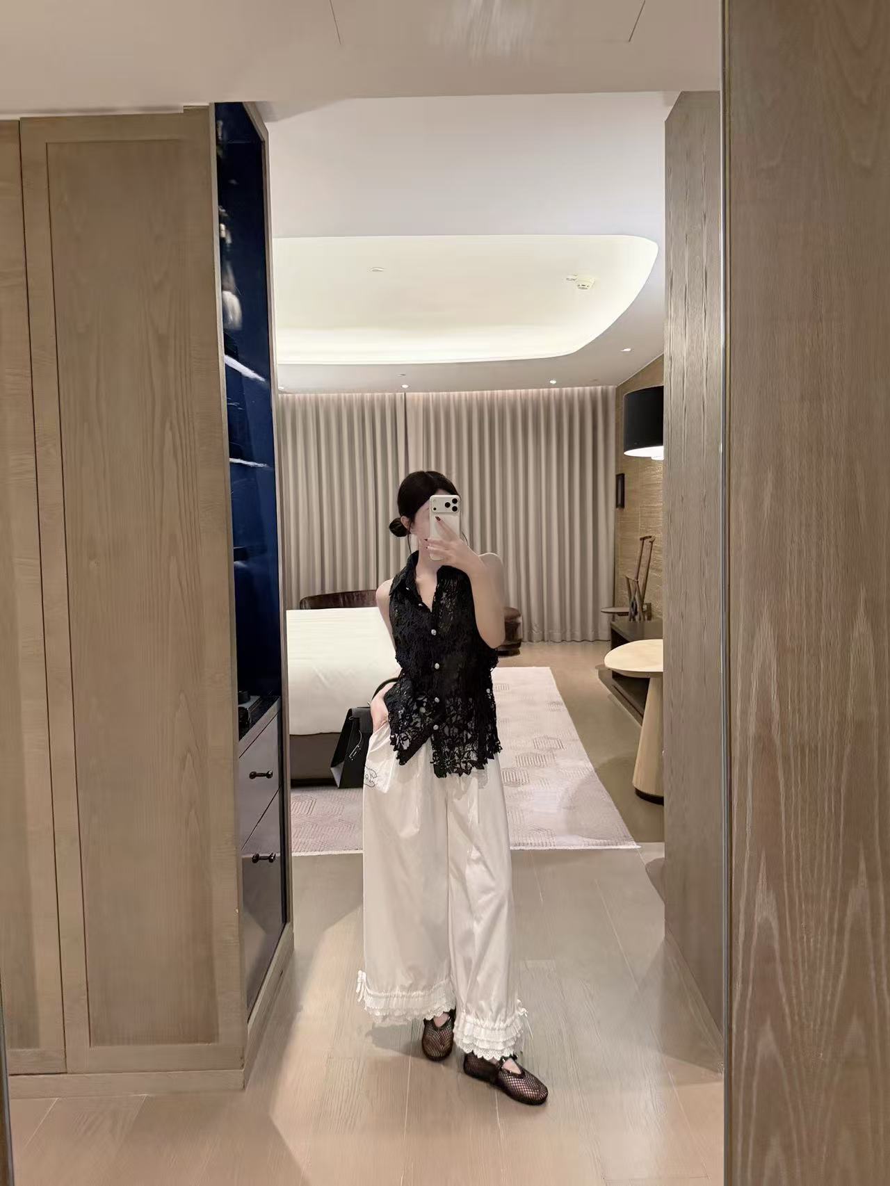 CHANE1 透かしレースブラウス【50％割引+送料無料】