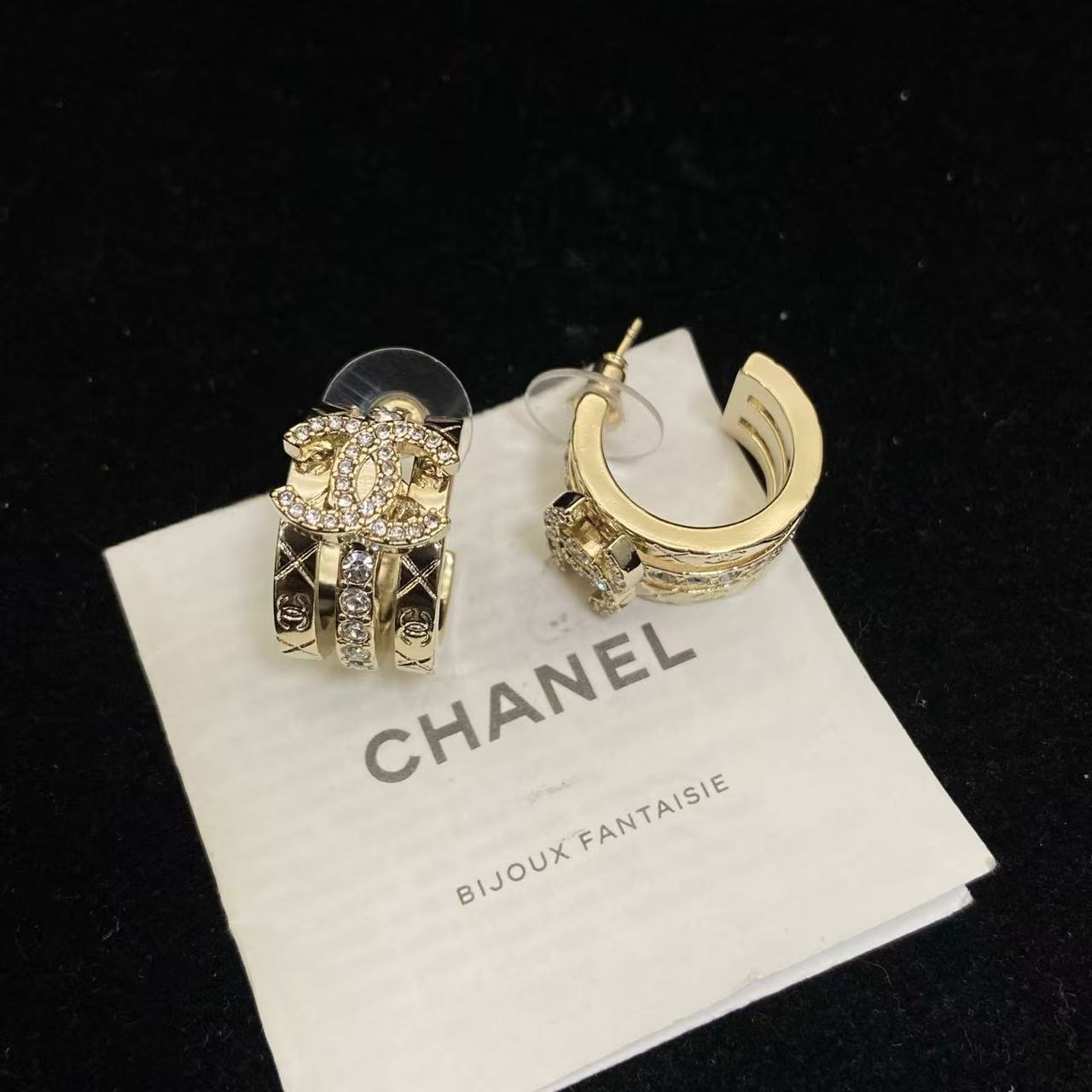 CHANE1 ダブルCパールスタッドピアス【50％割引+送料無料】