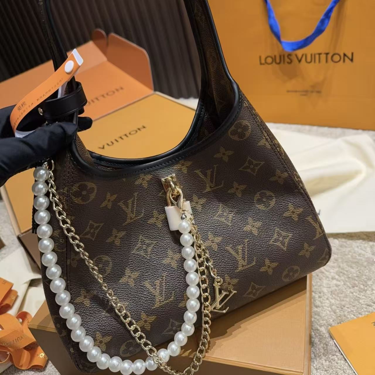 LV The Drop脇下バッグ【50％割引+送料無料】