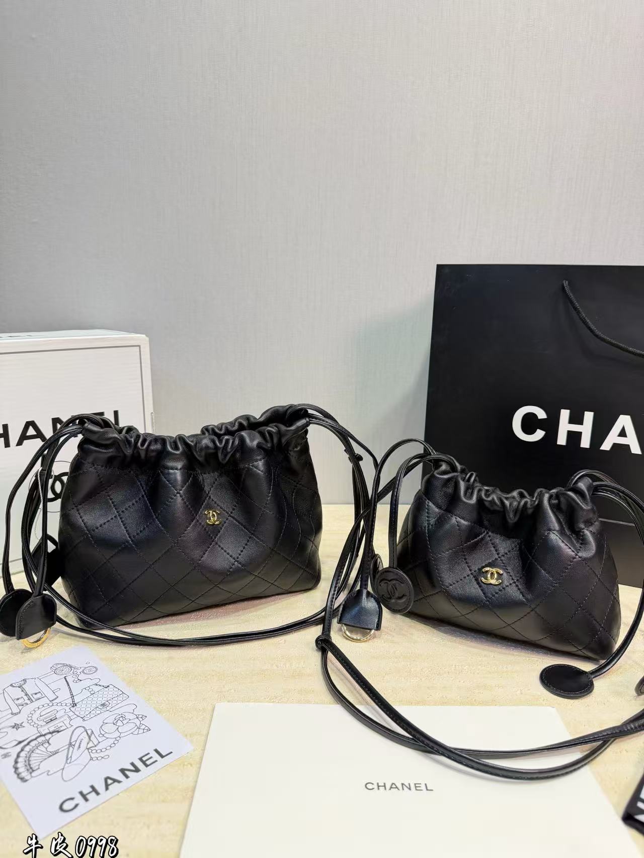 CHANE1 ドローストリング レザーショルダーバッグ【50％割引+送料無料】
