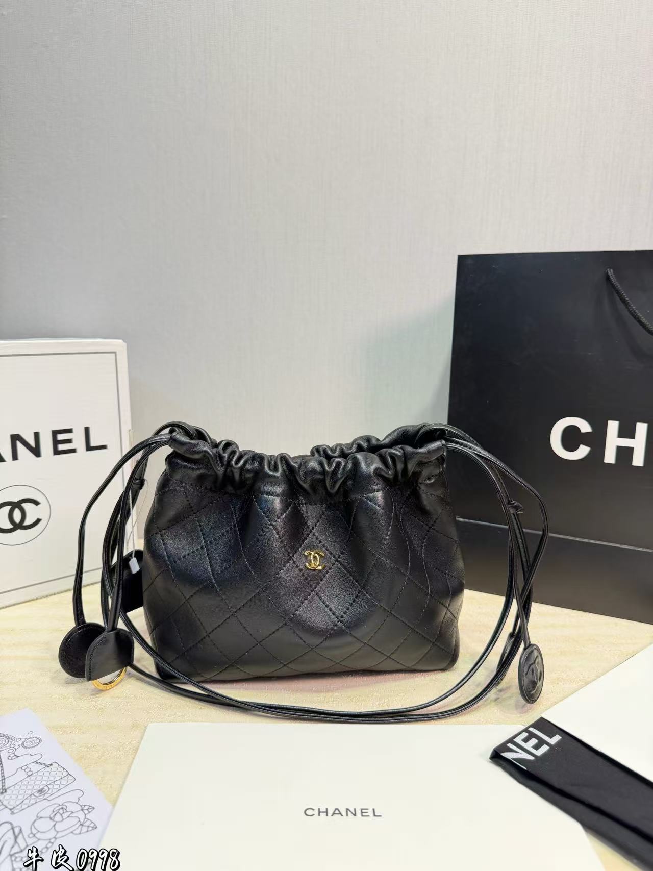 CHANE1 ドローストリング レザーショルダーバッグ【50％割引+送料無料】
