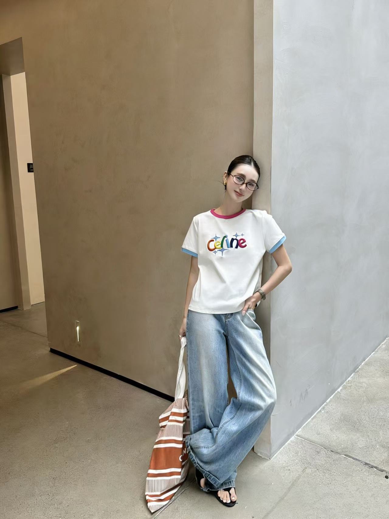 CEL1NE カラフル刺繍文字Tシャツ【50％割引+送料無料】