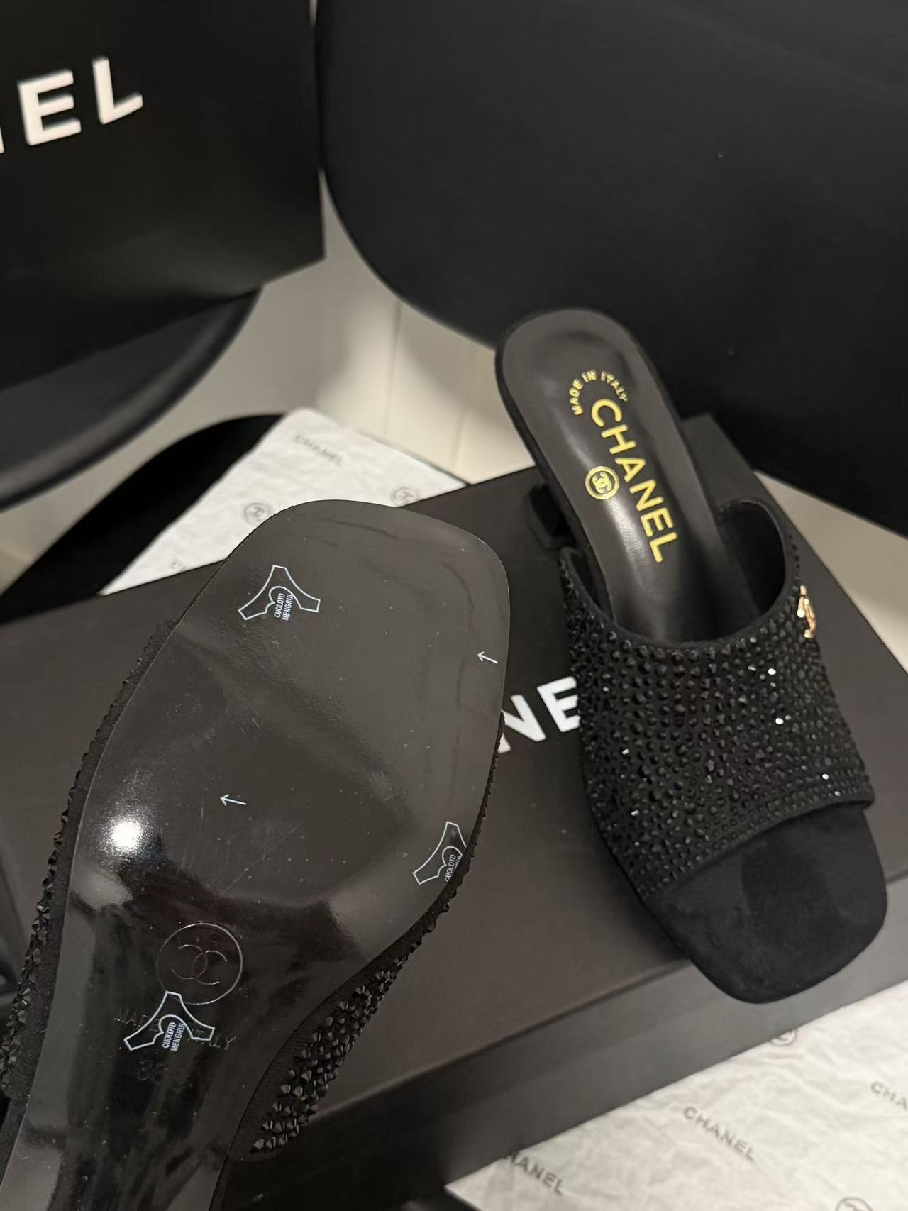CHANE1 ダブルC ローヒール【50％割引+送料無料】