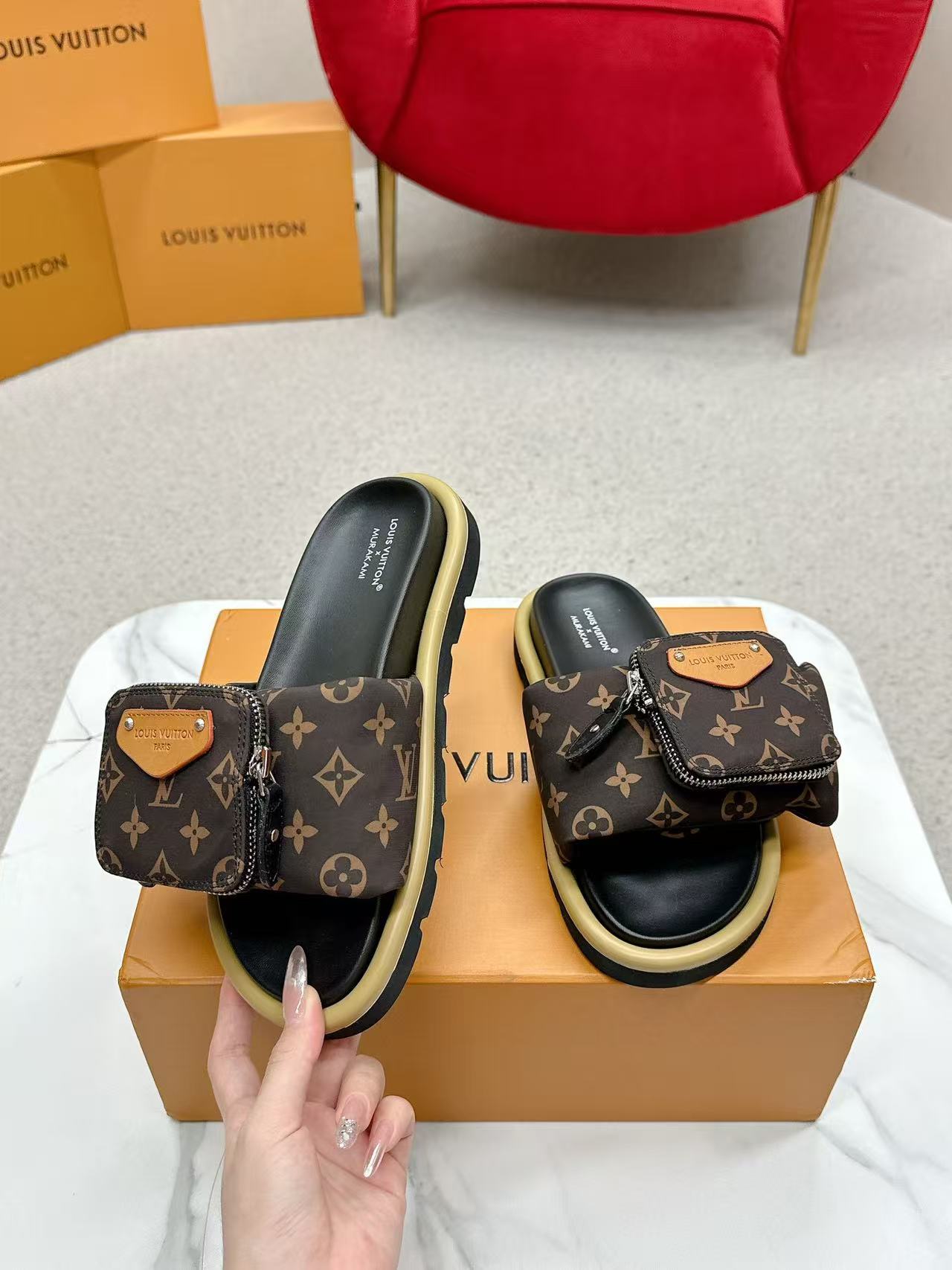 LV高品質プリントスリッパ【50％割引+送料無料】