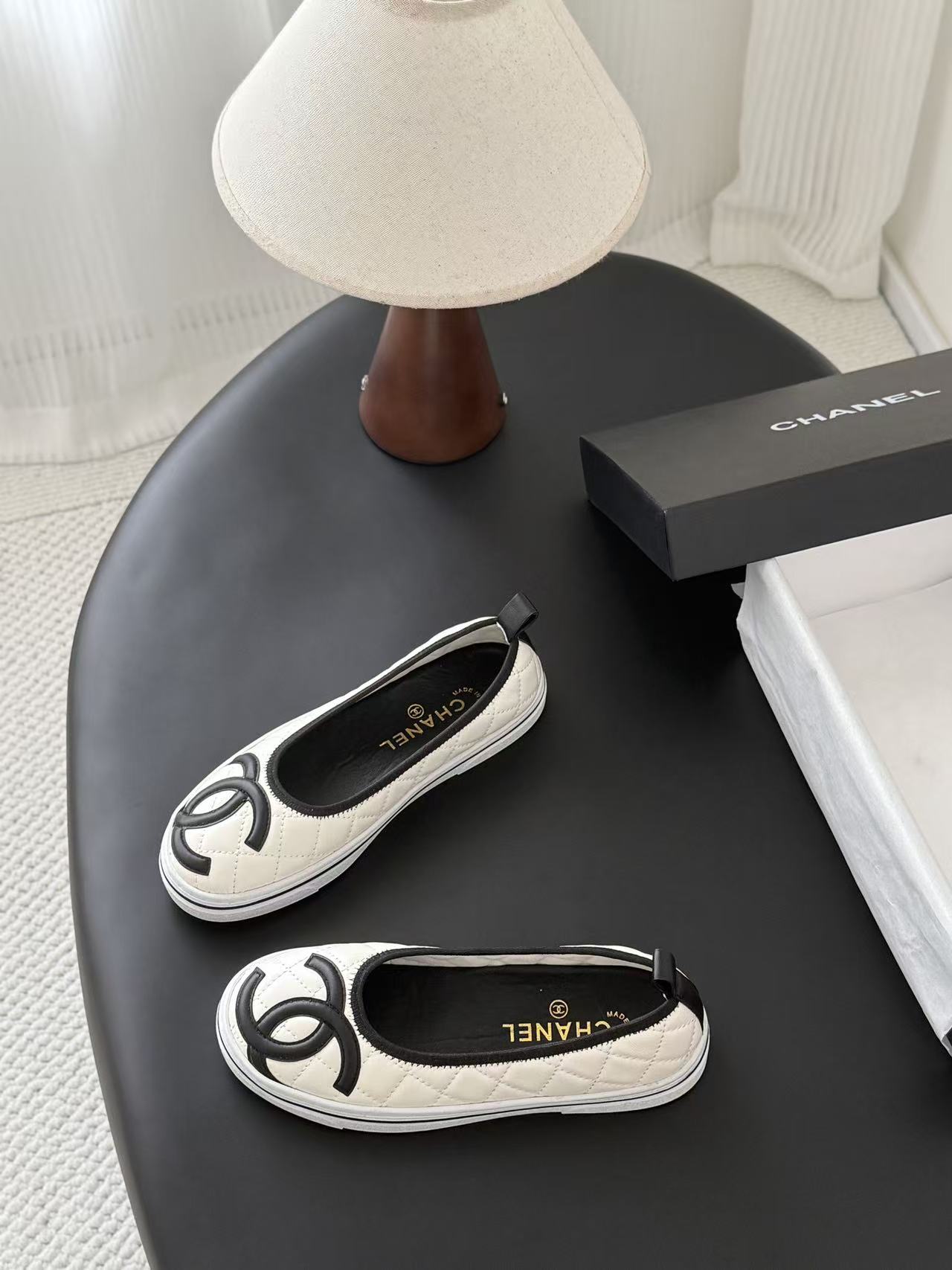 CHANEL 高品質 ダブルC プラットフォーム・フラットシューズ【50％割引+送料無料】