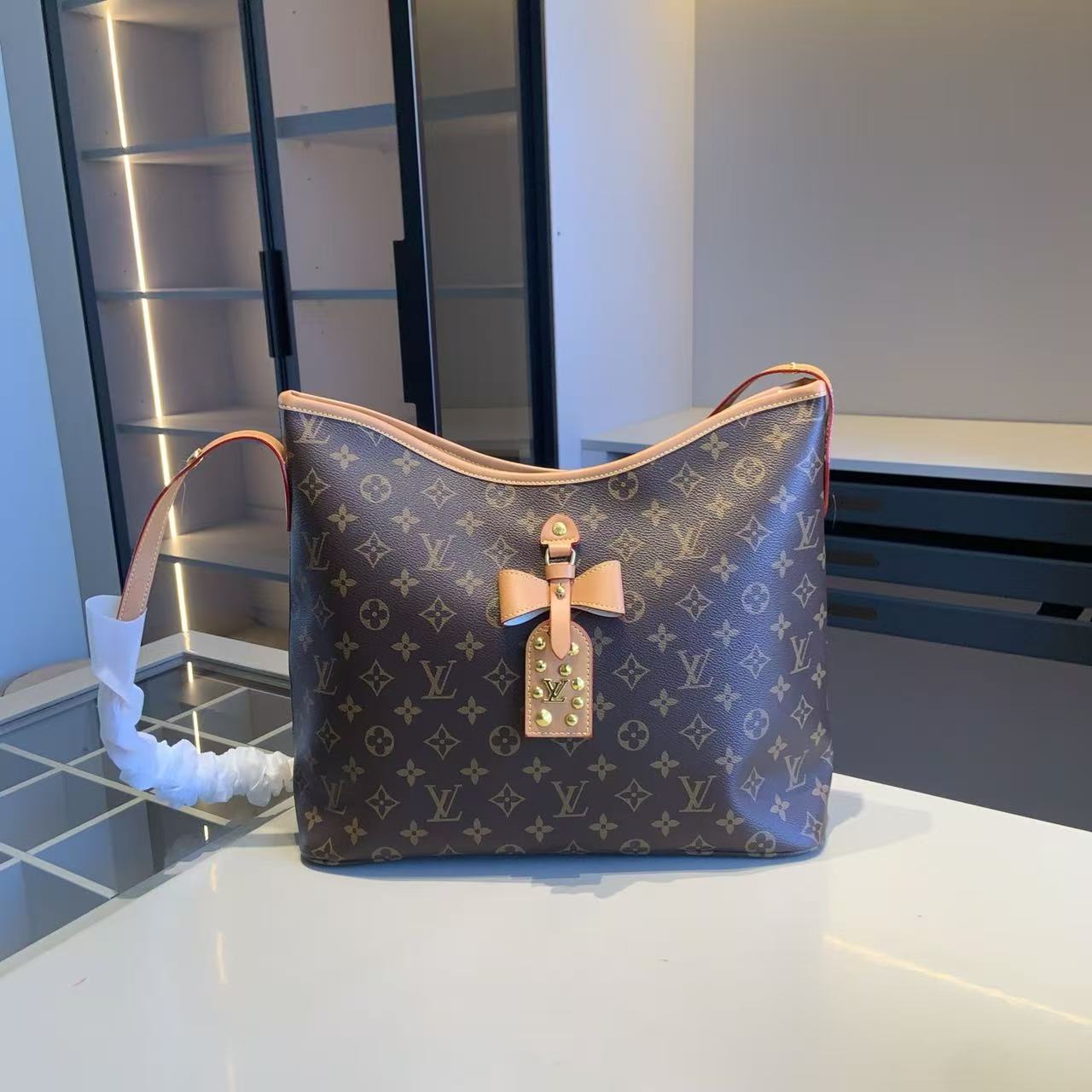 【LV  】コンビネーション3点セット【50％割引+送料無料】X995