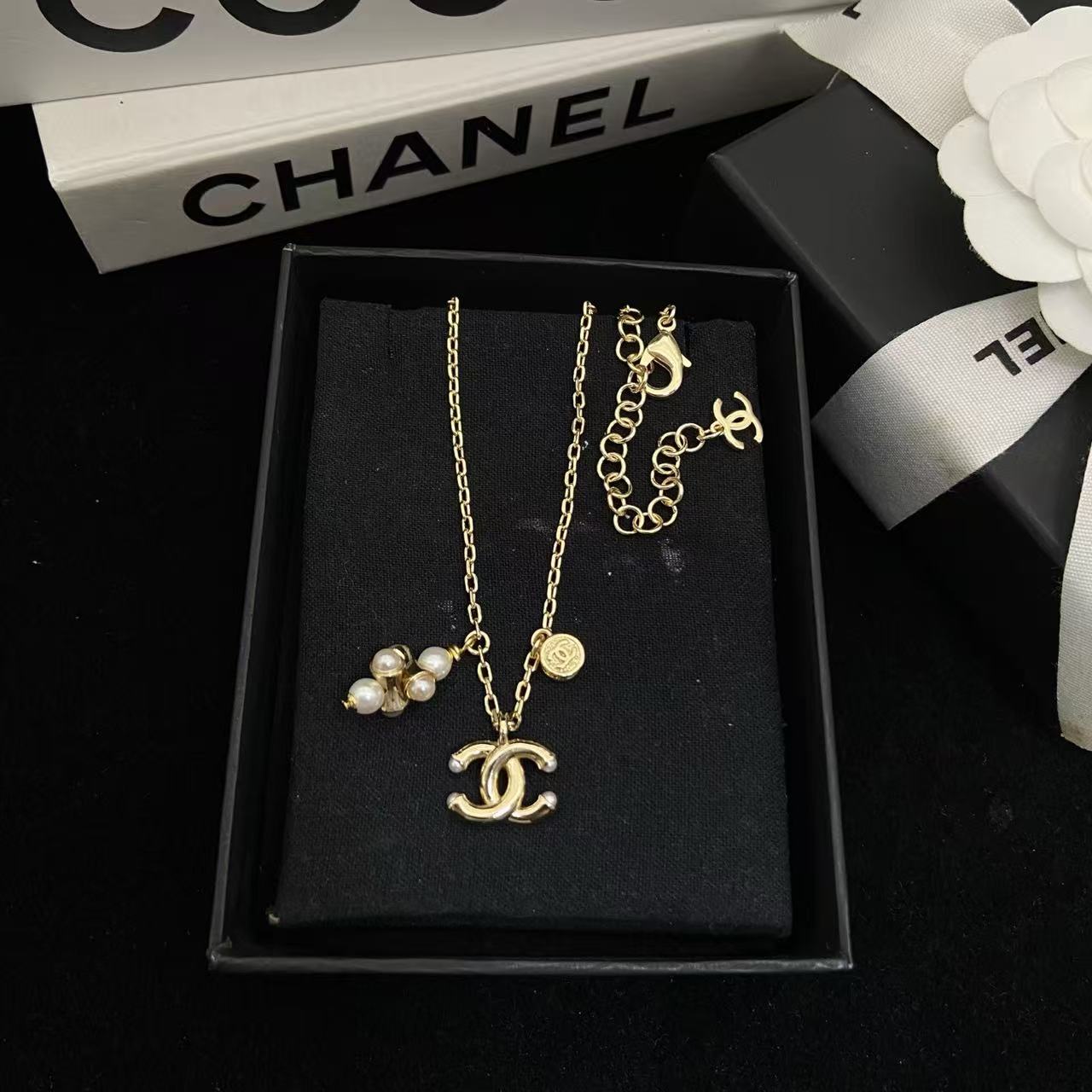 CHANE1 ダブルCパールネックレス【50％割引+送料無料】