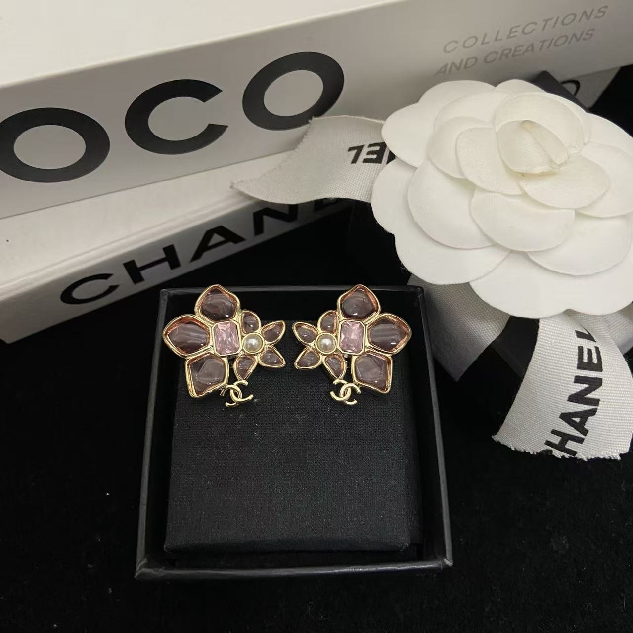 CHANE1 ダブルC ピンクフラワーイヤリング【50％割引+送料無料】