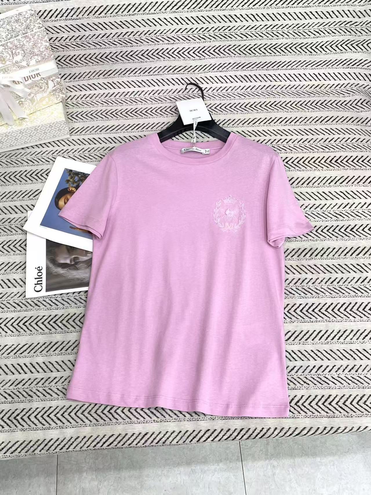 DI0R刺繍とスパンコールの文字が入ったTシャツ【50％割引+送料無料】
