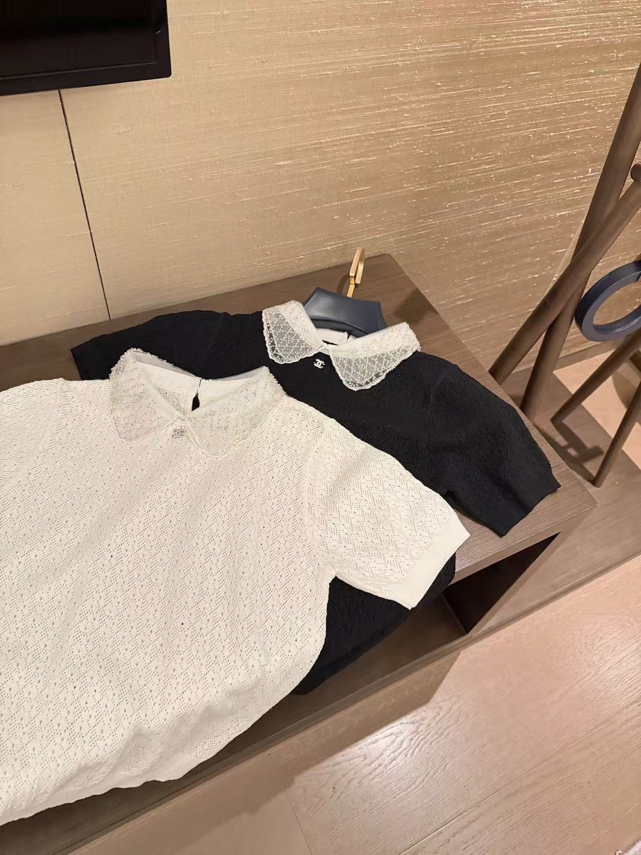 CHANE1 ダブルC レースカラーTシャツ【50％割引+送料無料】