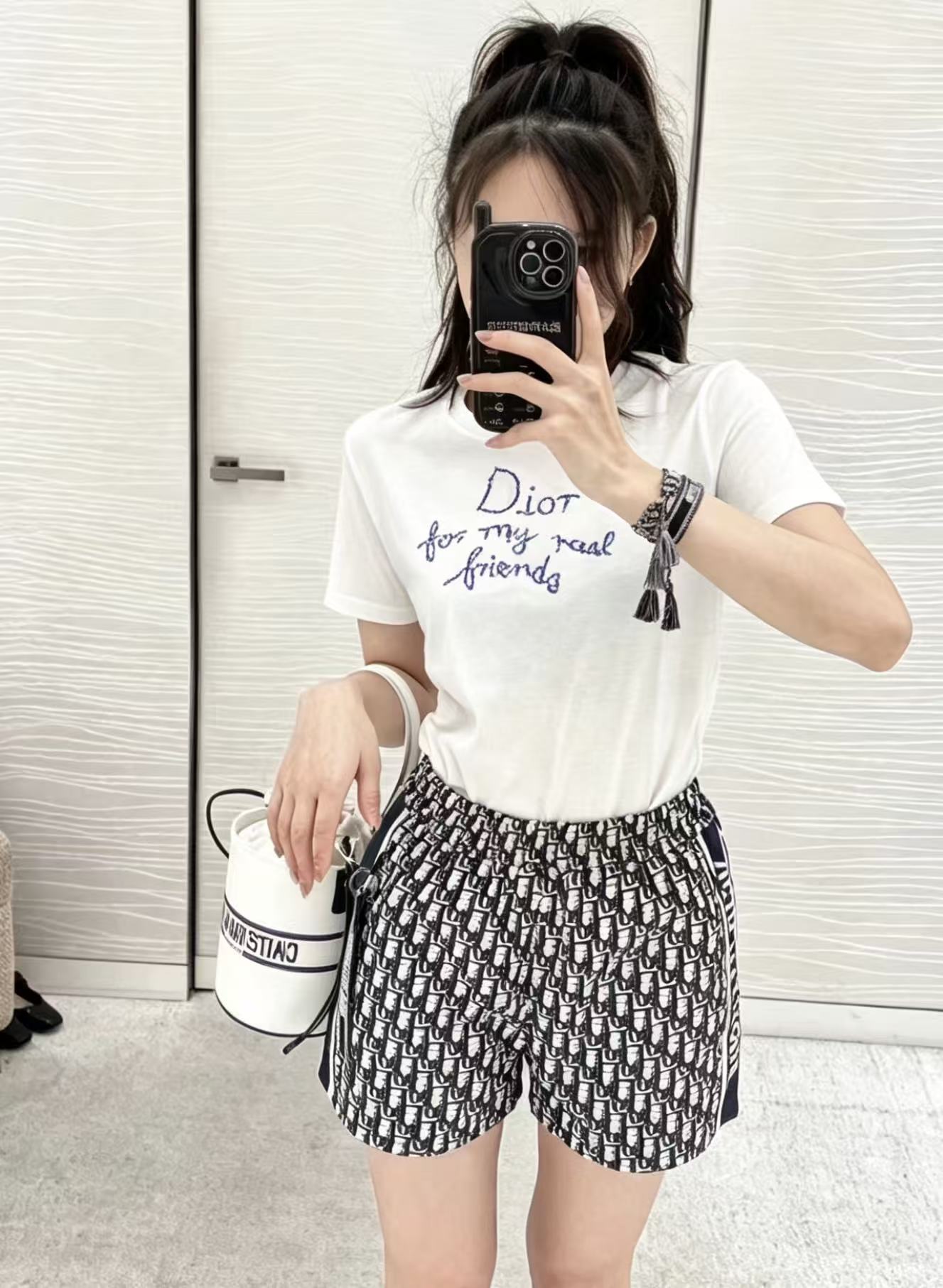 DIOR ビーズレターTシャツ【50％割引+送料無料】