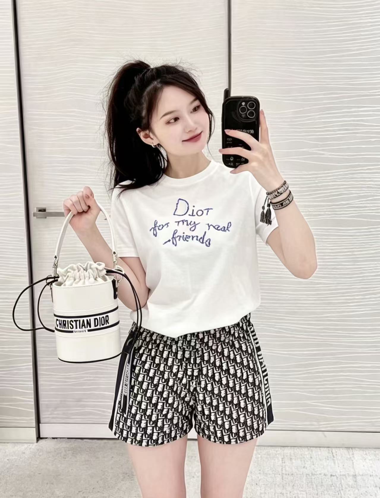 DIOR ビーズレターTシャツ【50％割引+送料無料】