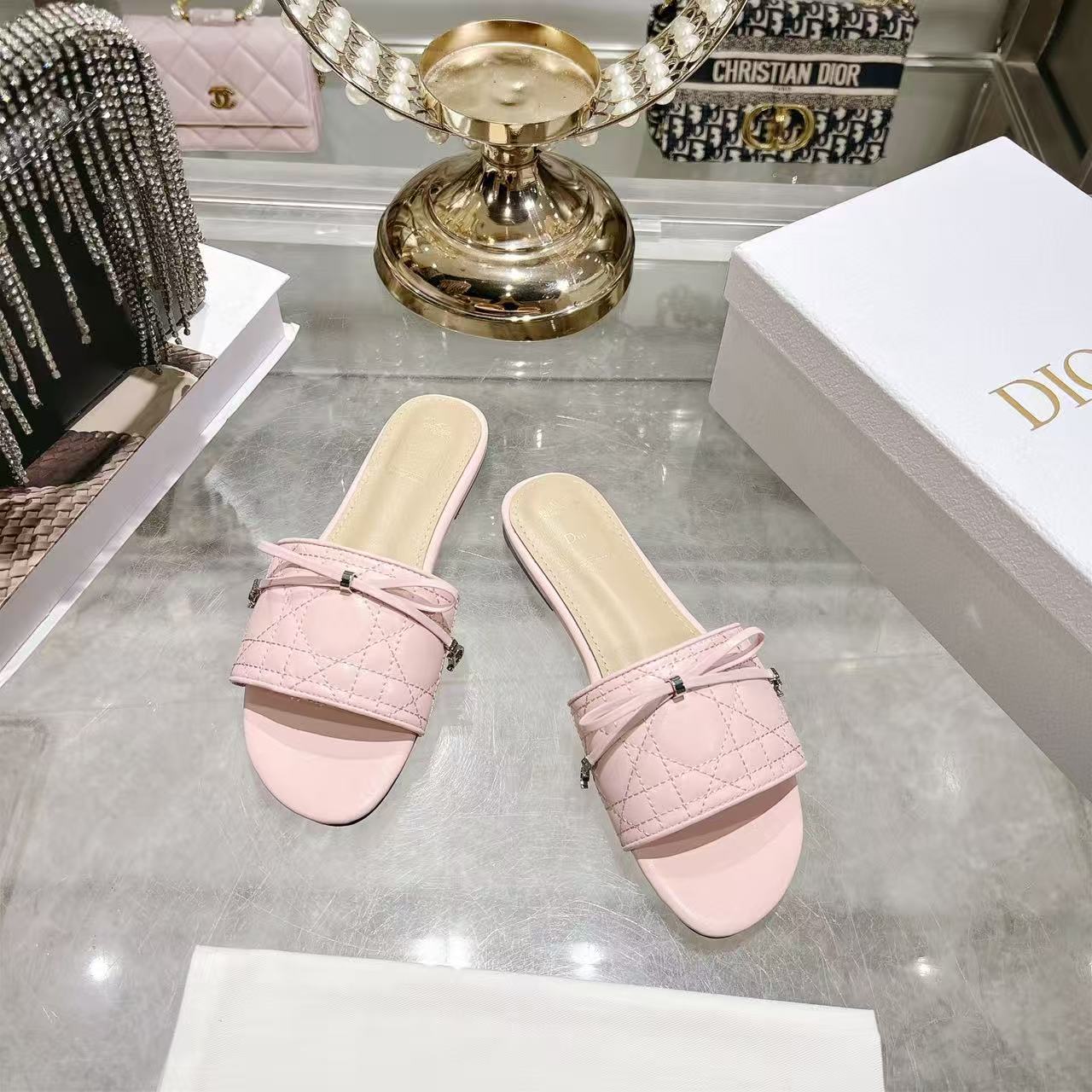 DIOR 上質なラムスキン・スライド【50％割引+送料無料】