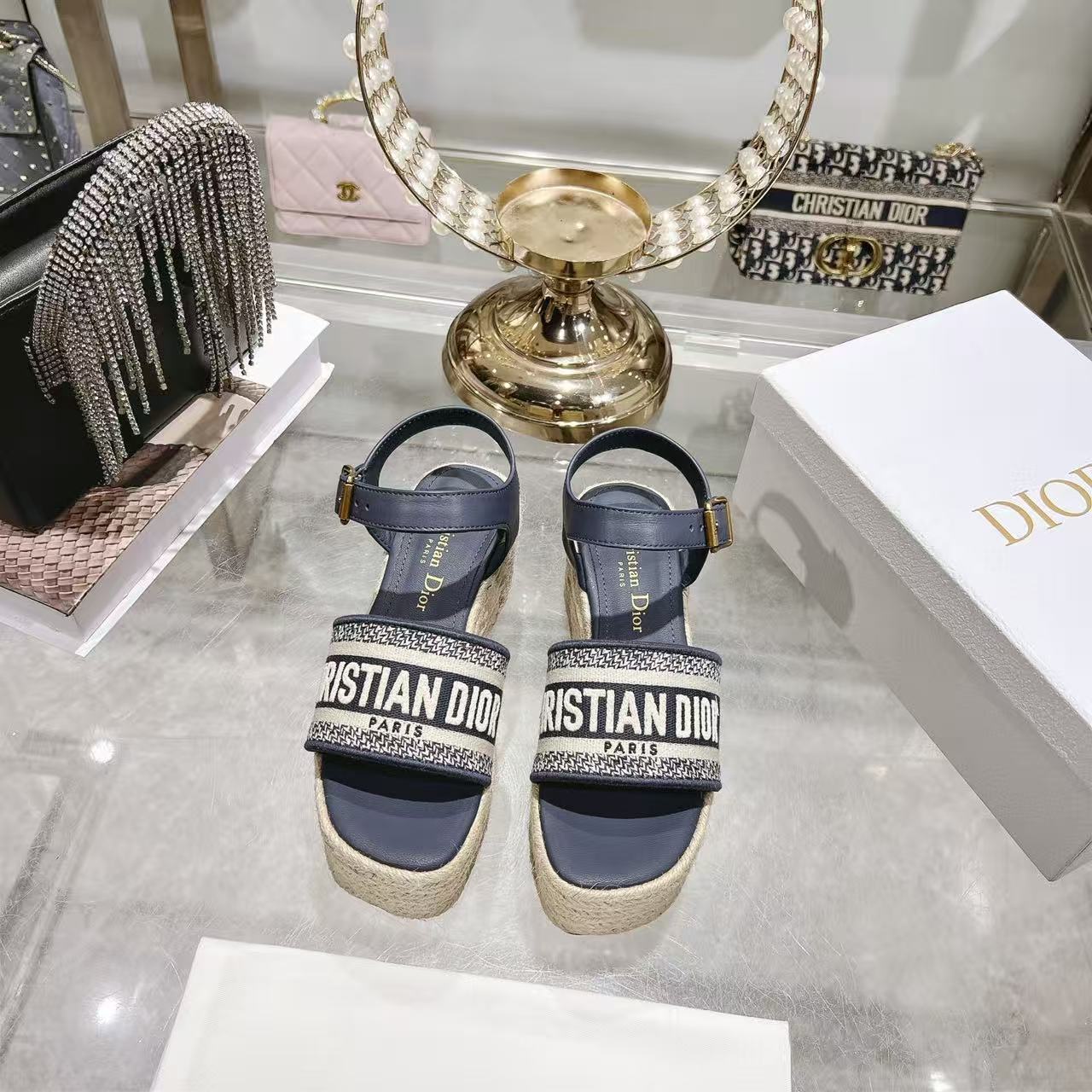 DIOR 高品質 編み込みレター プラットフォームサンダル【50％割引+送料無料】