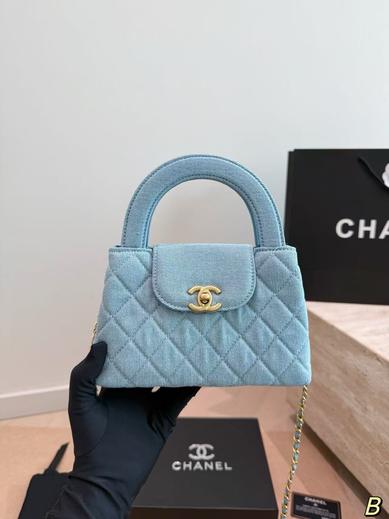 CHANE1 チェーンデニムハンドバッグ【50％割引+送料無料】