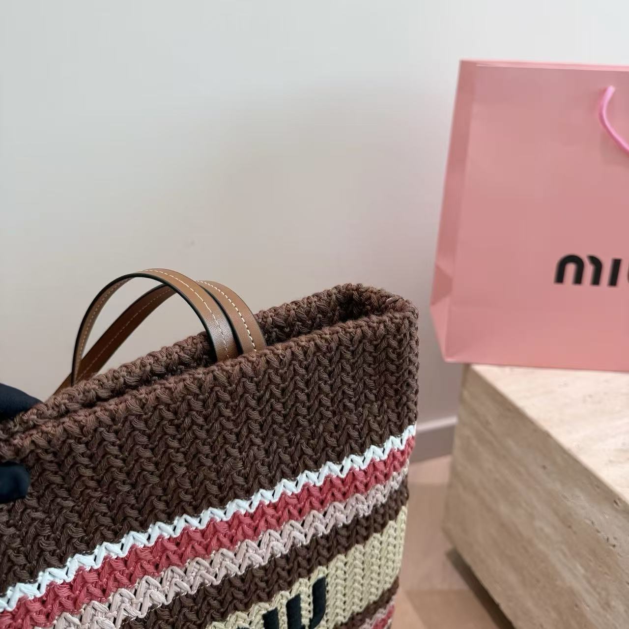 M1UM1Uカラフルな編み込みショッピングバッグ【50％割引+送料無料】