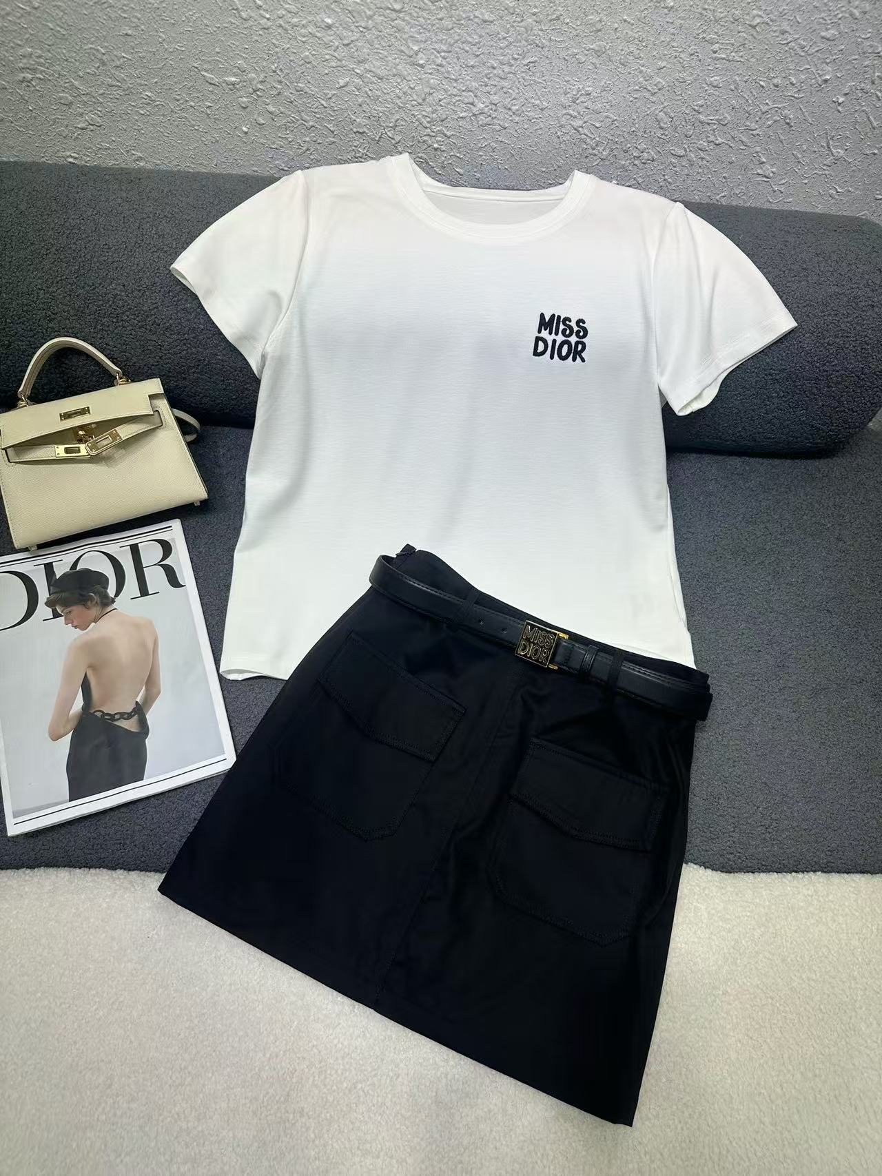 DIOR 高級Tシャツ＋スカート 2点セット【50％割引+送料無料】