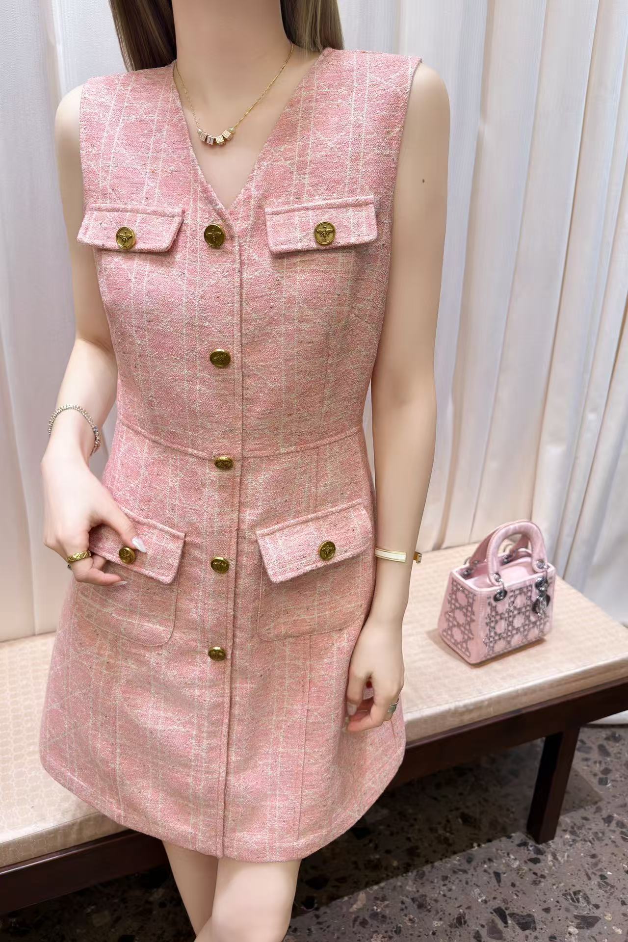 DIOR 高品質Vネックドレス（メタルボタン付き）【50％割引+送料無料】