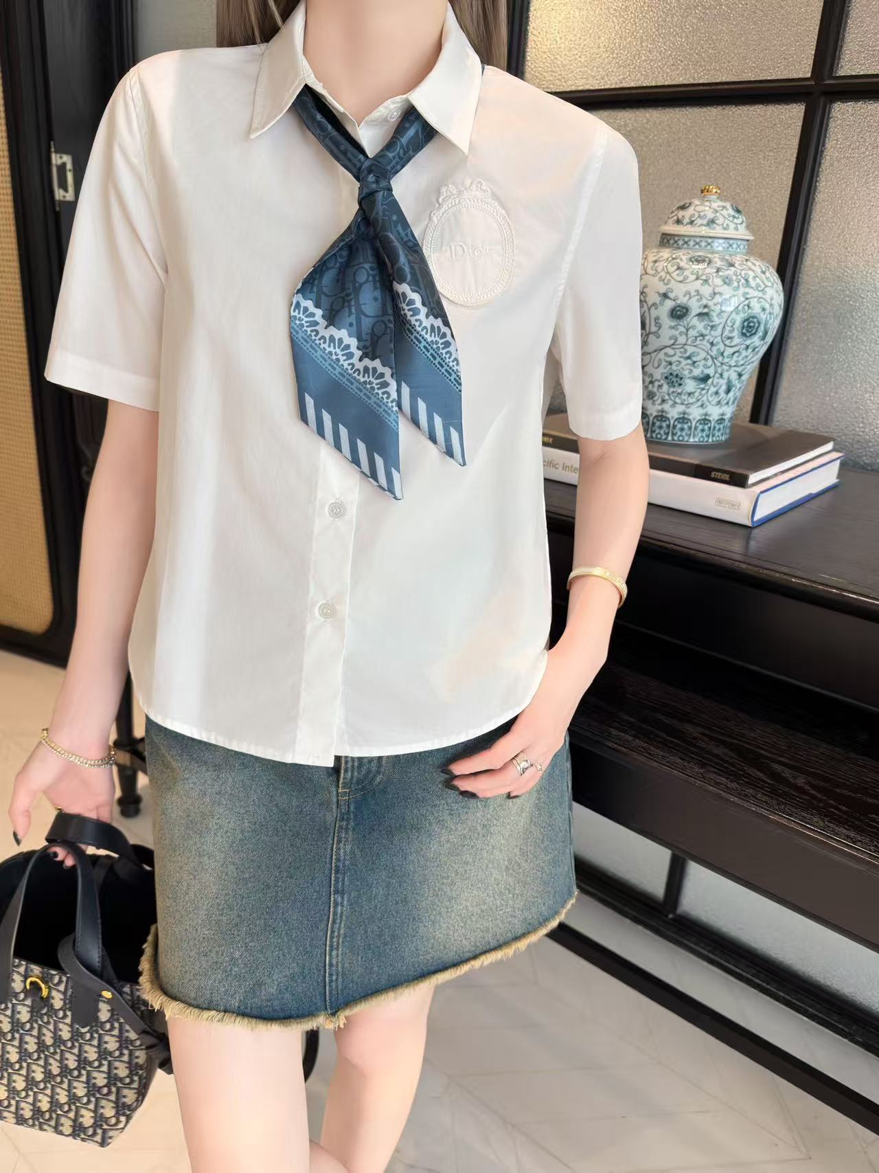 DIOR タイ付き刺繍シャツ【50％割引+送料無料】