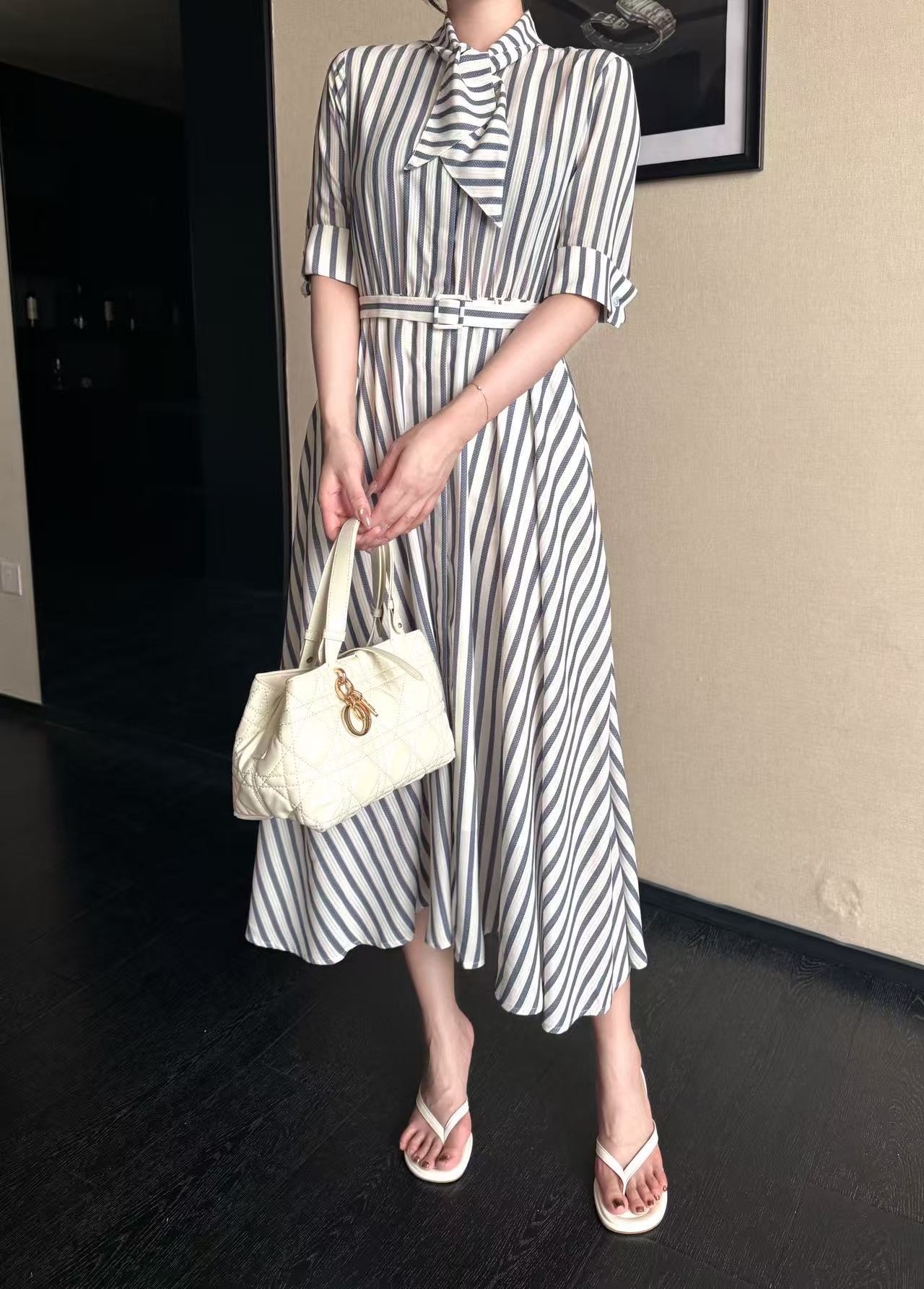 DIOR 上質なストライプ柄ドレス【50％割引+送料無料】