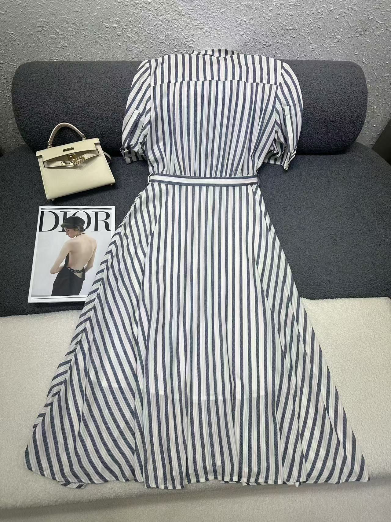 DIOR 上質なストライプ柄ドレス【50％割引+送料無料】