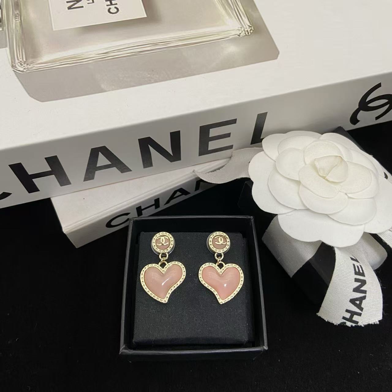 CHANE1 ダブルCハート ピンクスタッドピアス【50％割引+送料無料】