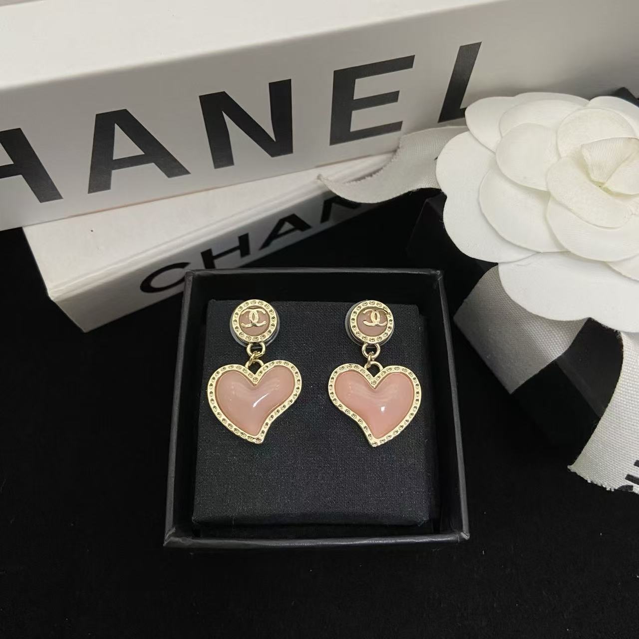 CHANE1 ダブルCハート ピンクスタッドピアス【50％割引+送料無料】