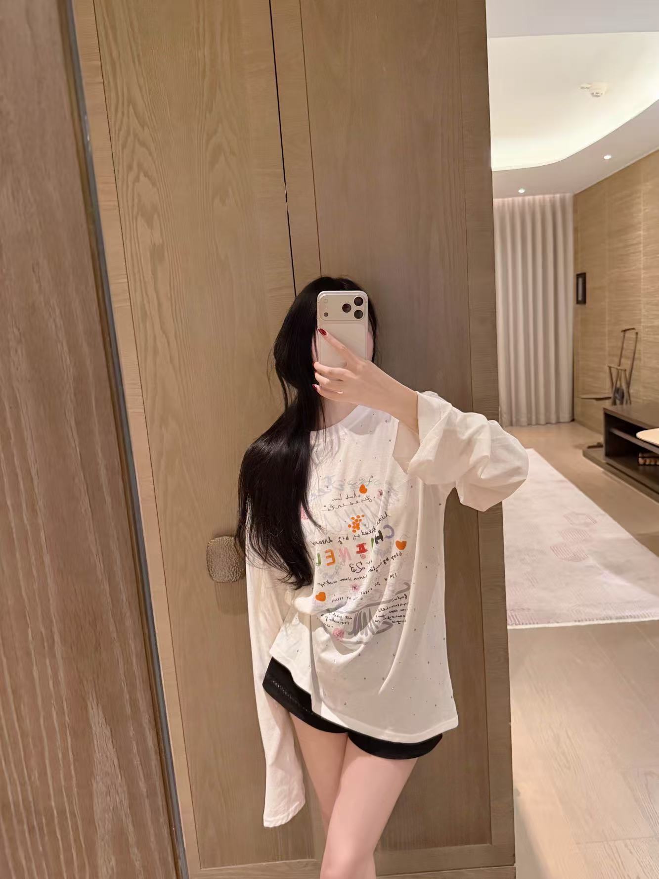 CHANE1 ラインストーンレター長袖Tシャツ【50％割引+送料無料】