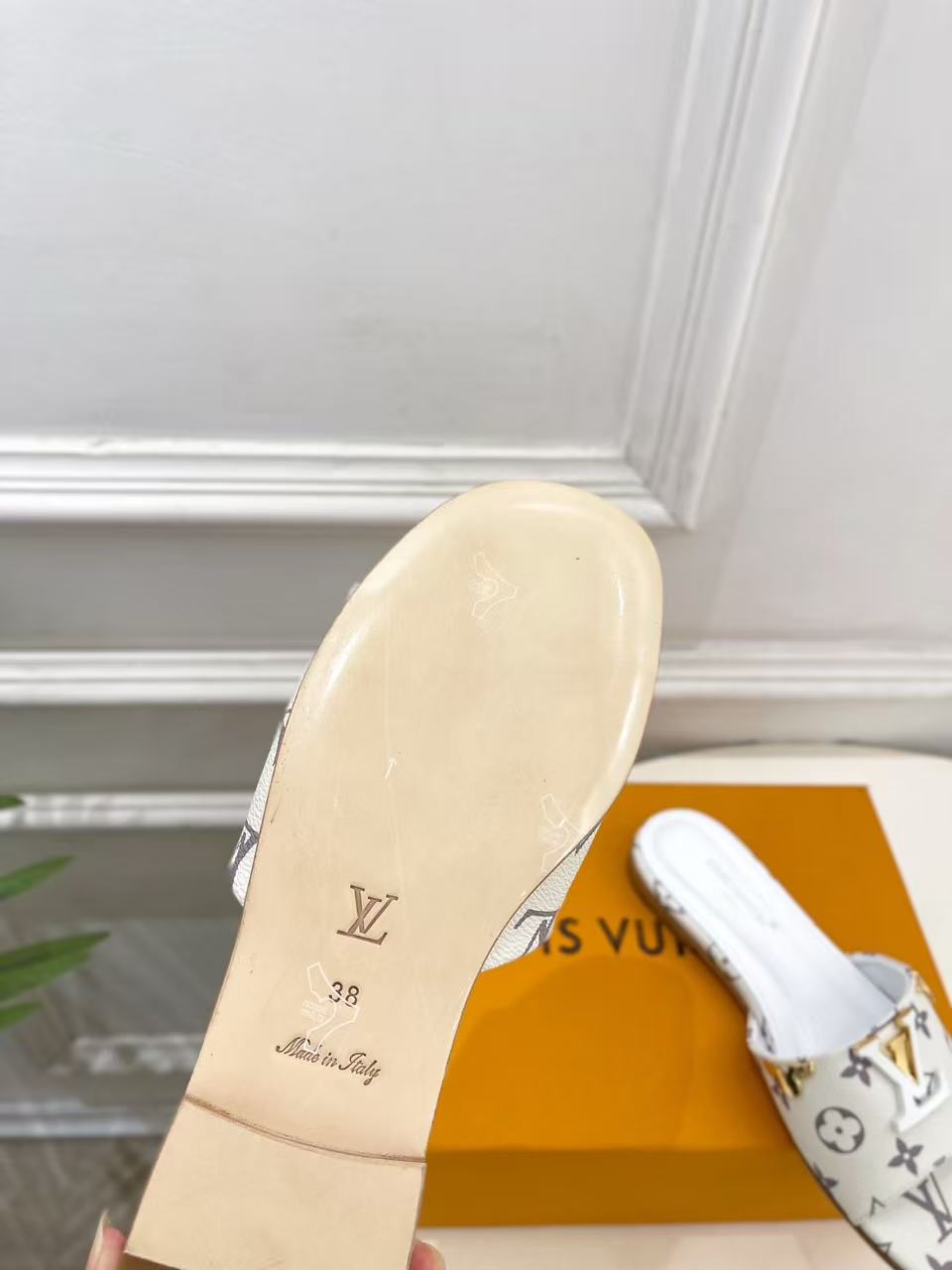 LV高品質プリントスリッパ【50％割引+送料無料】