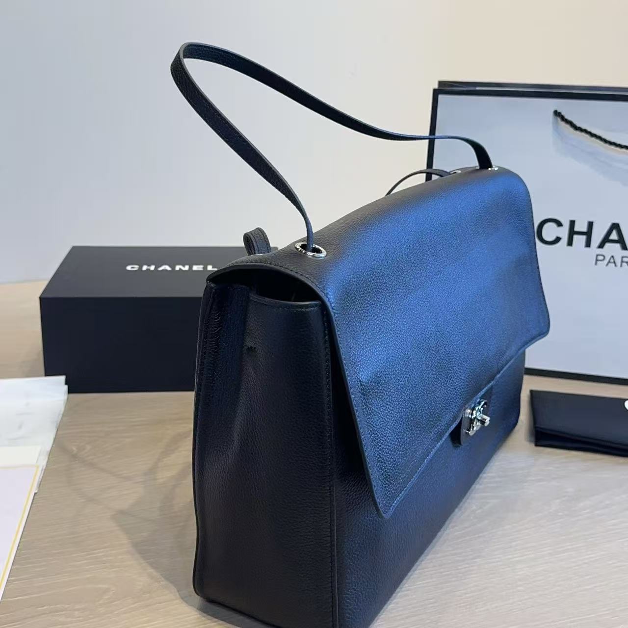 CHANE1 ダブルCフラップバッグ【50％割引+送料無料】