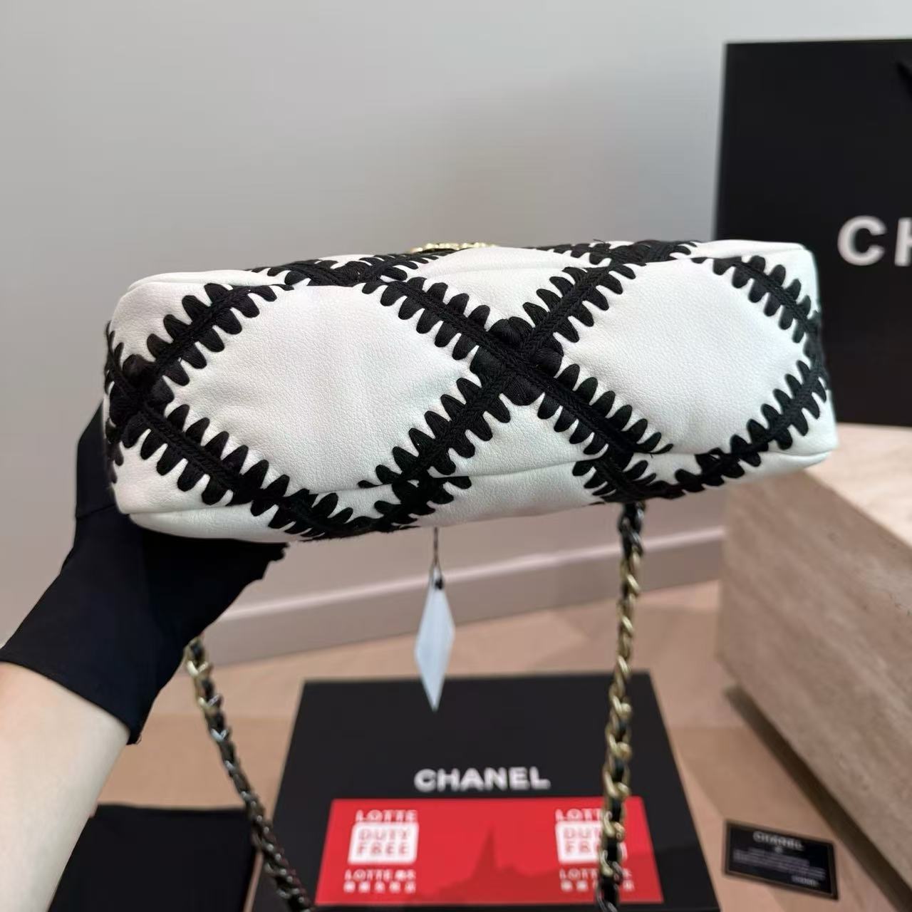 CHANE1 チェック柄刺繍入りフラップバッグ【50％割引+送料無料】