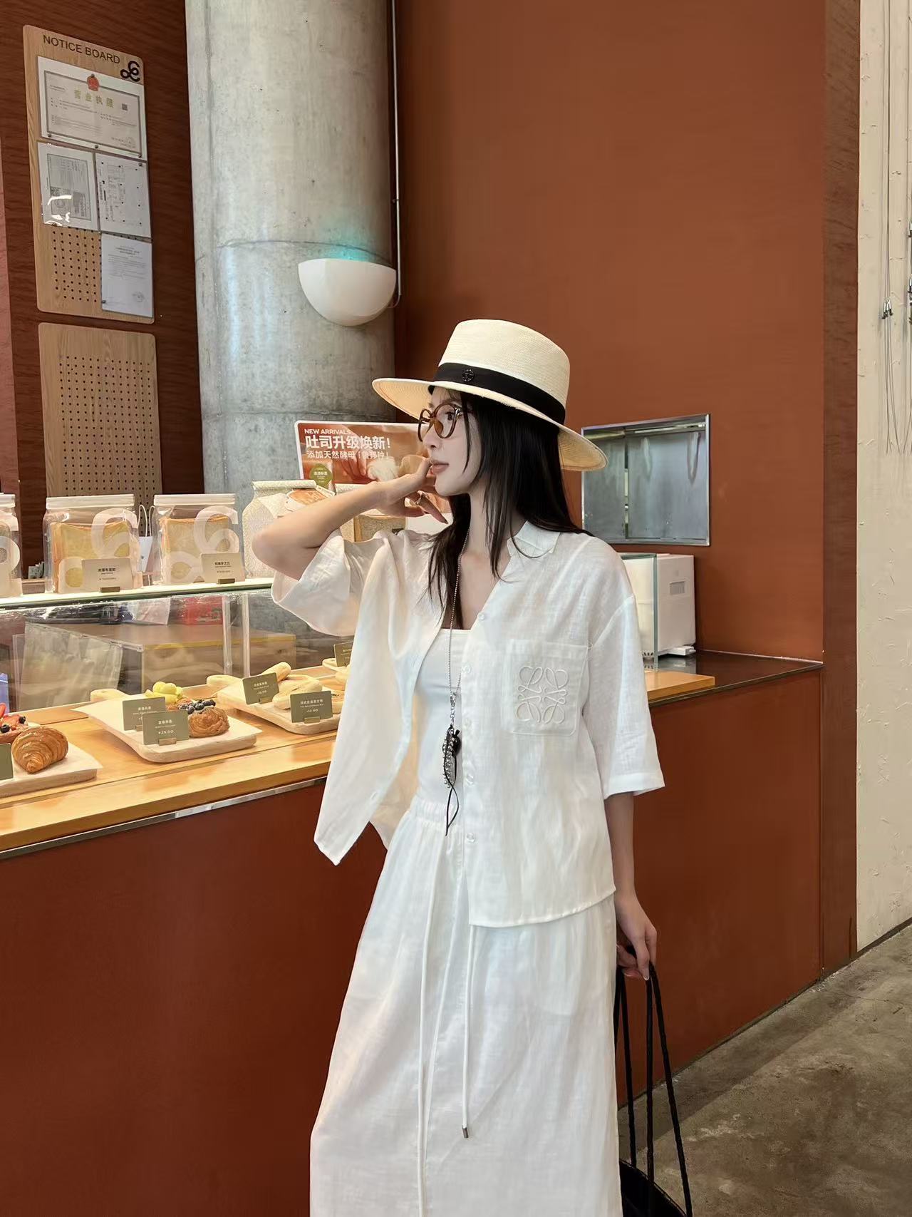 L0WEW 刺繍ロゴ入りシャツ＋スカート ツーピースセット【50％割引+送料無料】