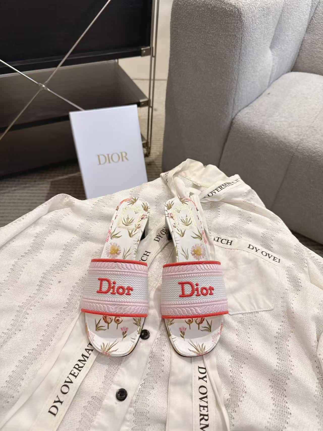 DIOR 高品質刺繍・プリント入り ローヒールシューズ【50％割引+送料無料】