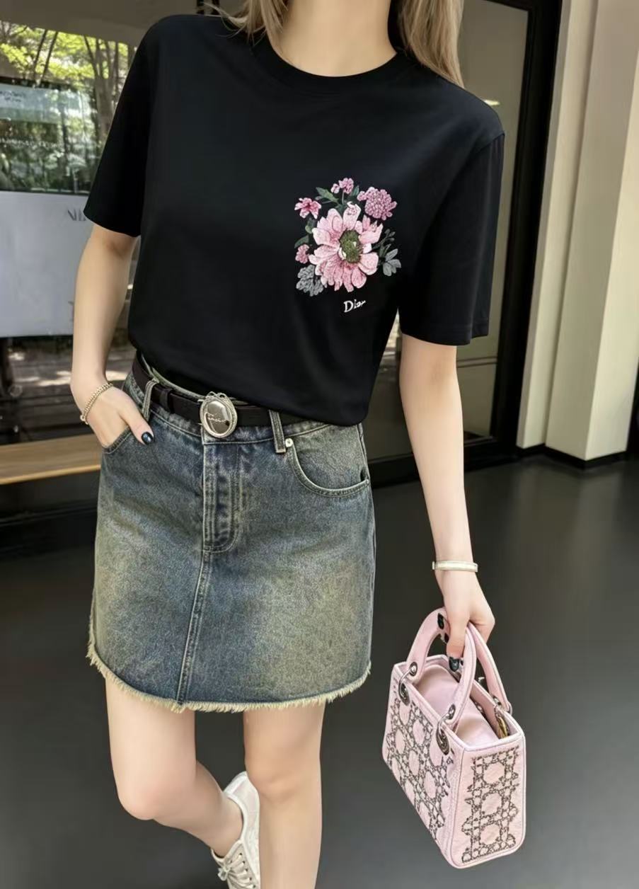 DIOR 花柄刺繍レタリングTシャツ【50％割引+送料無料】