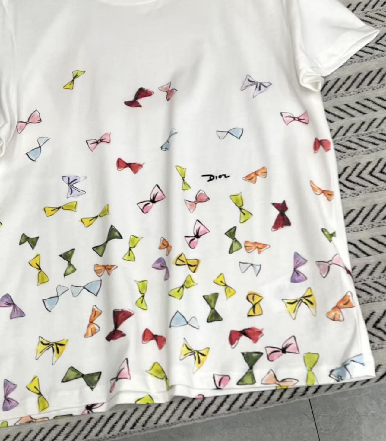 DI0RレインボーボウTシャツ【50％割引+送料無料】
