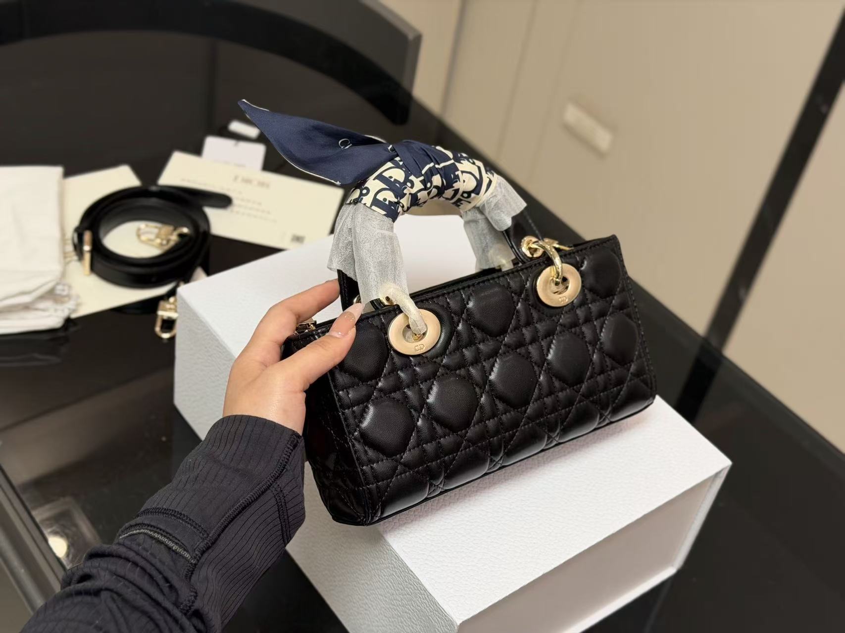 DI0R Ladyシープスキンハンドバッグ【50％割引+送料無料】