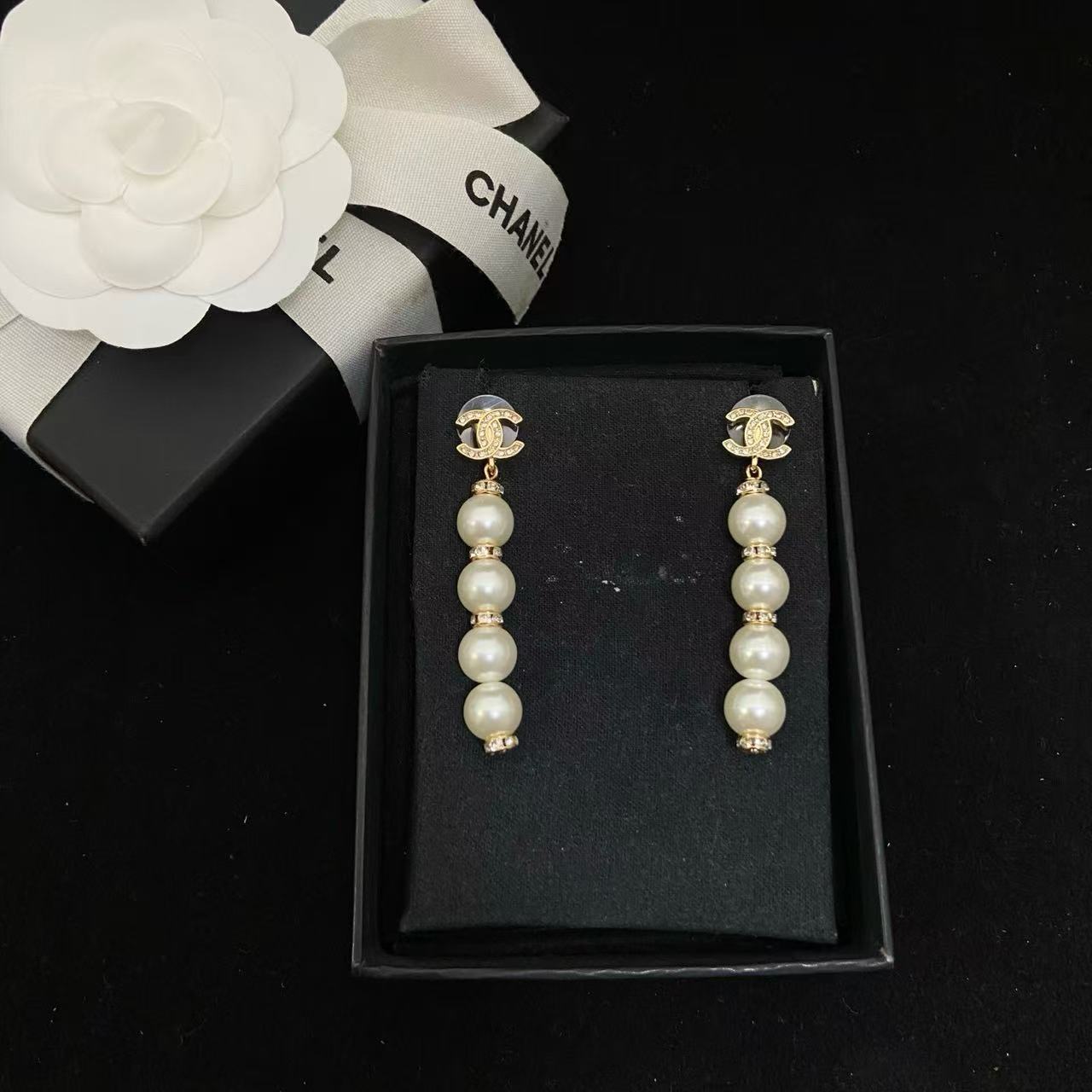 CHANE1 ダブルCタッセルパールスタッドピアス【50％割引+送料無料】