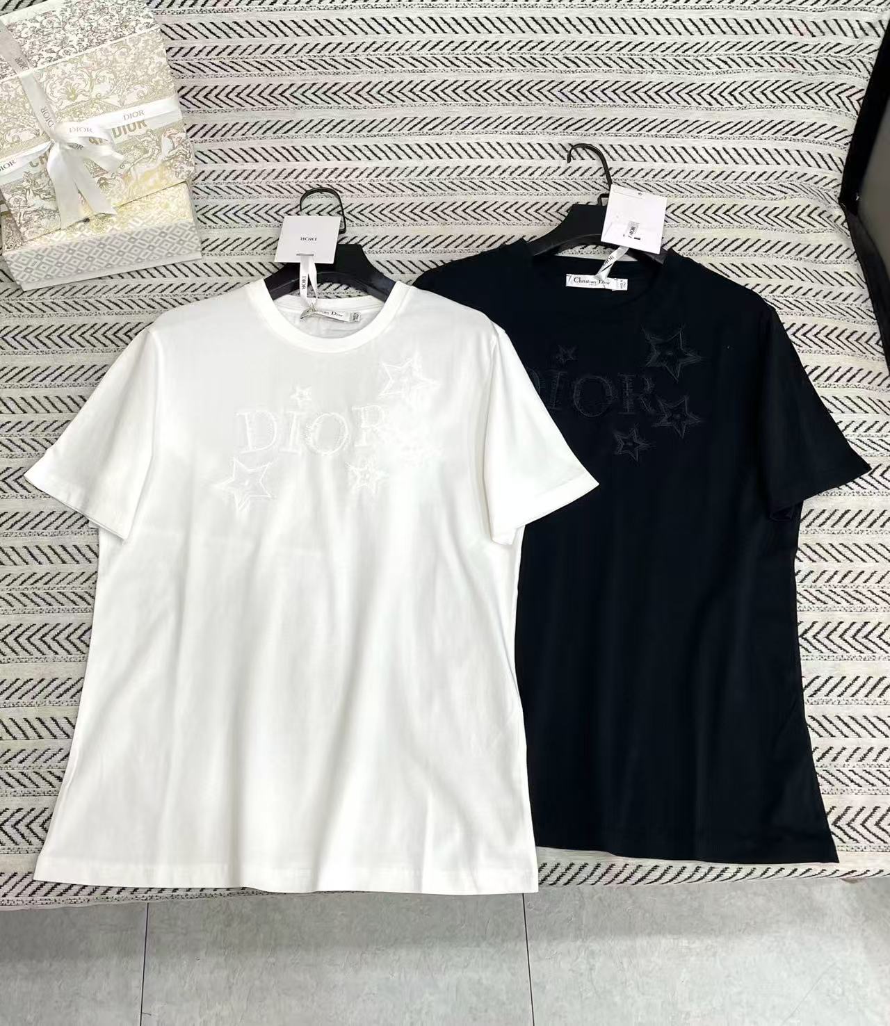 DI0R五芒星刺繍入りTシャツ【50％割引+送料無料】